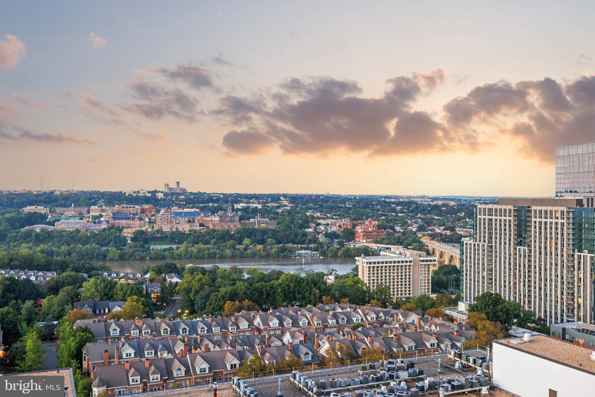 1781 N PIERCE STREET 2003