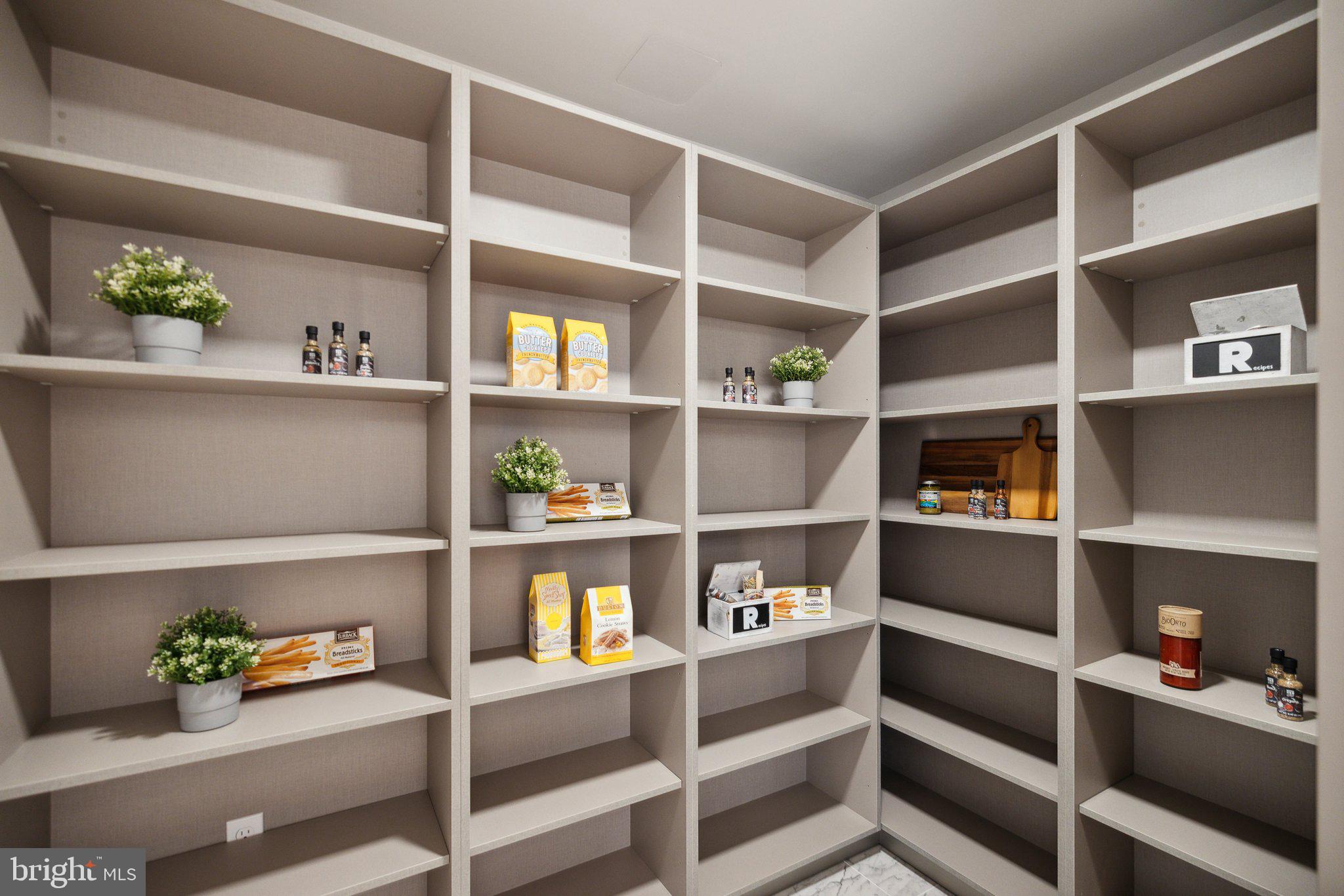 1781 N PIERCE STREET 2003