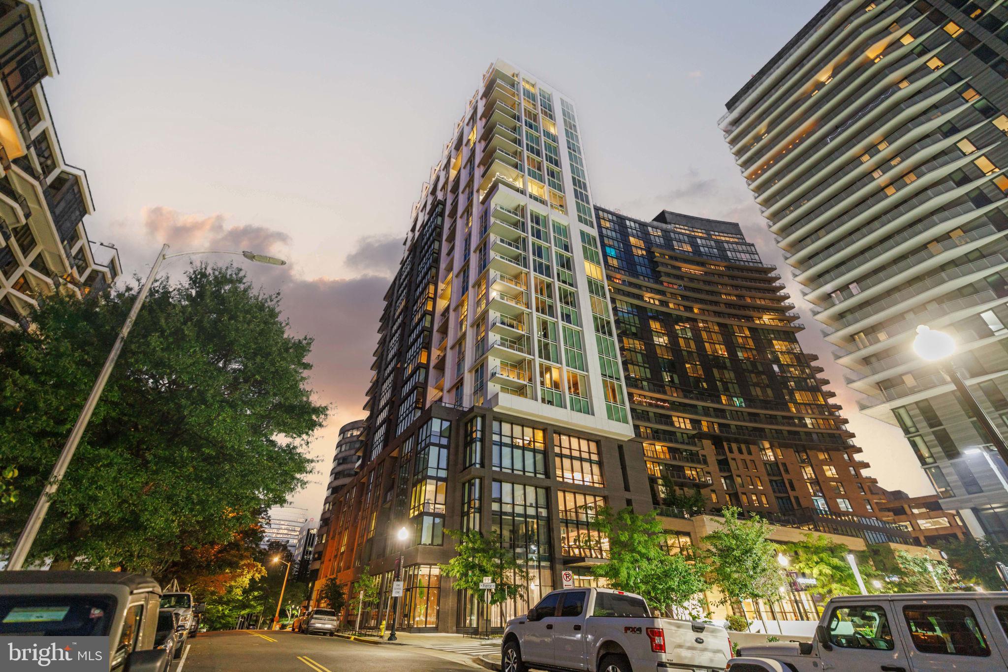 1781 N PIERCE STREET 2404