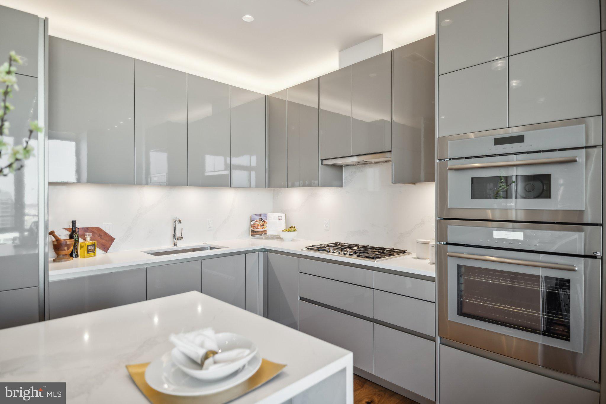 1781 N PIERCE STREET 2404