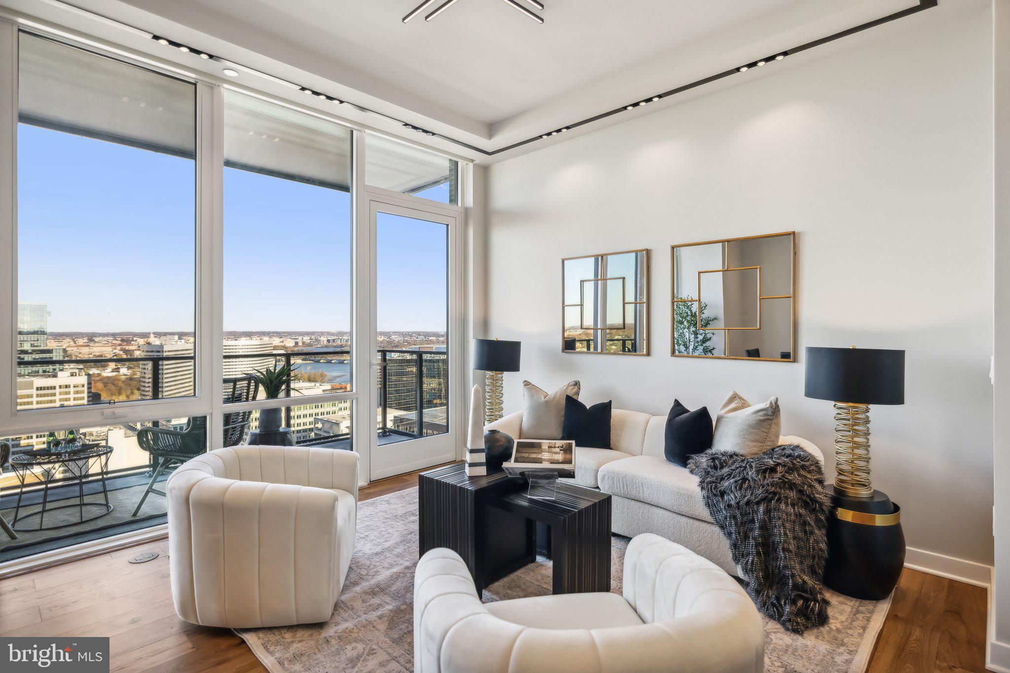 1781 N PIERCE STREET 2404