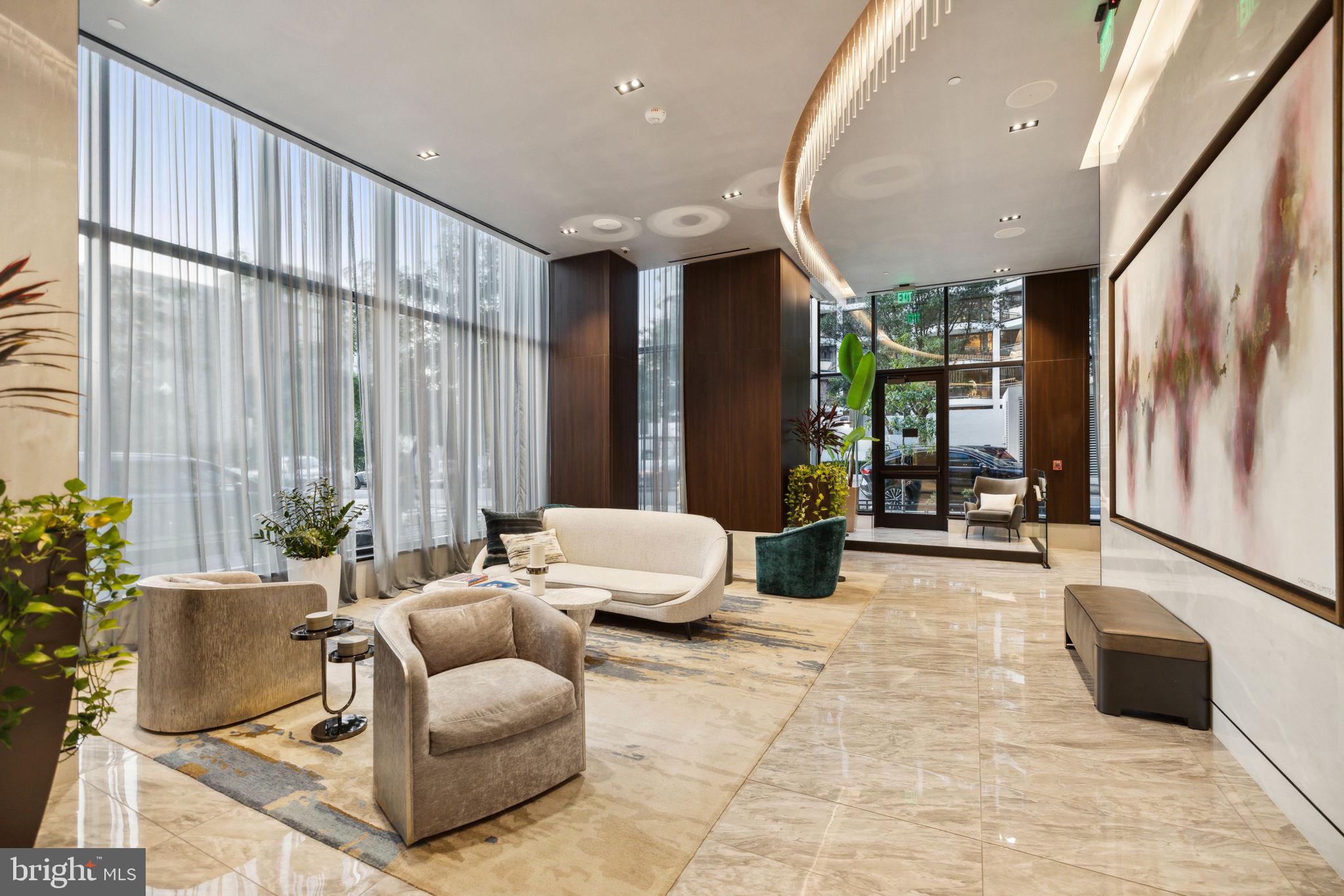 1781 N PIERCE STREET 2404