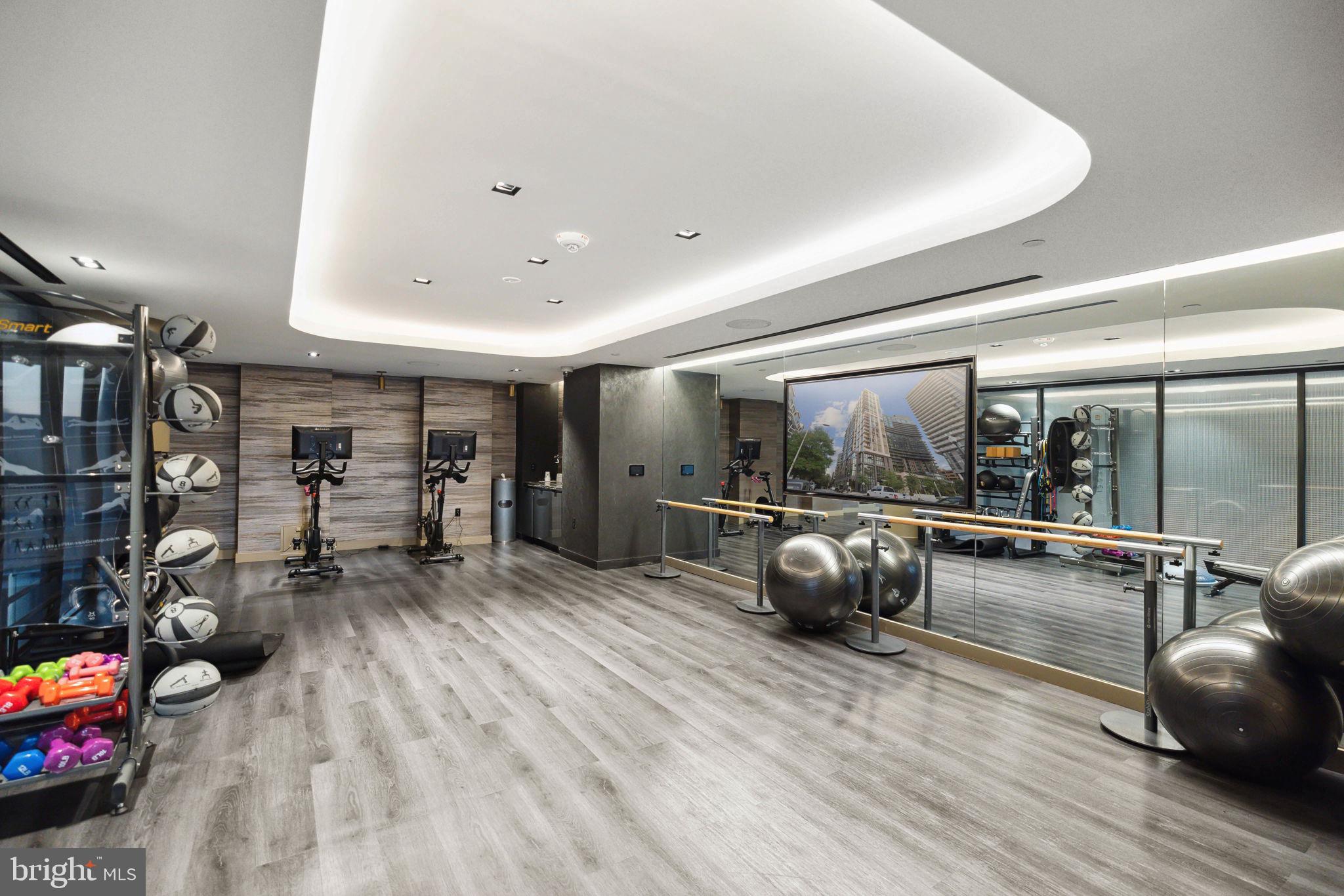 1781 N PIERCE STREET 2404