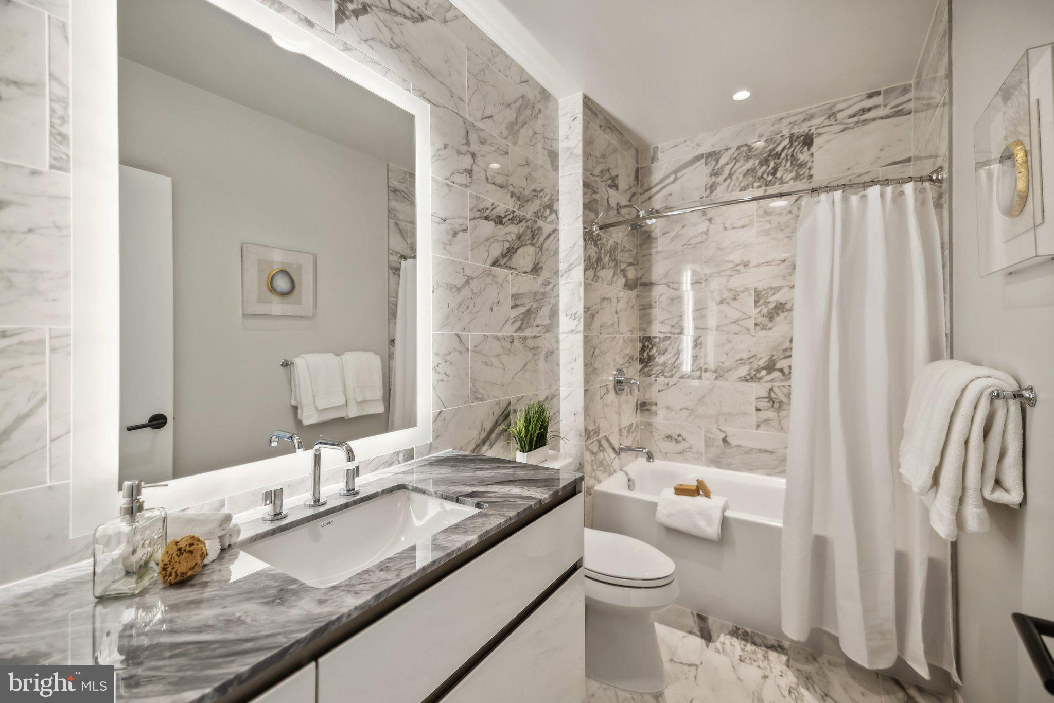 1781 N PIERCE STREET 2404