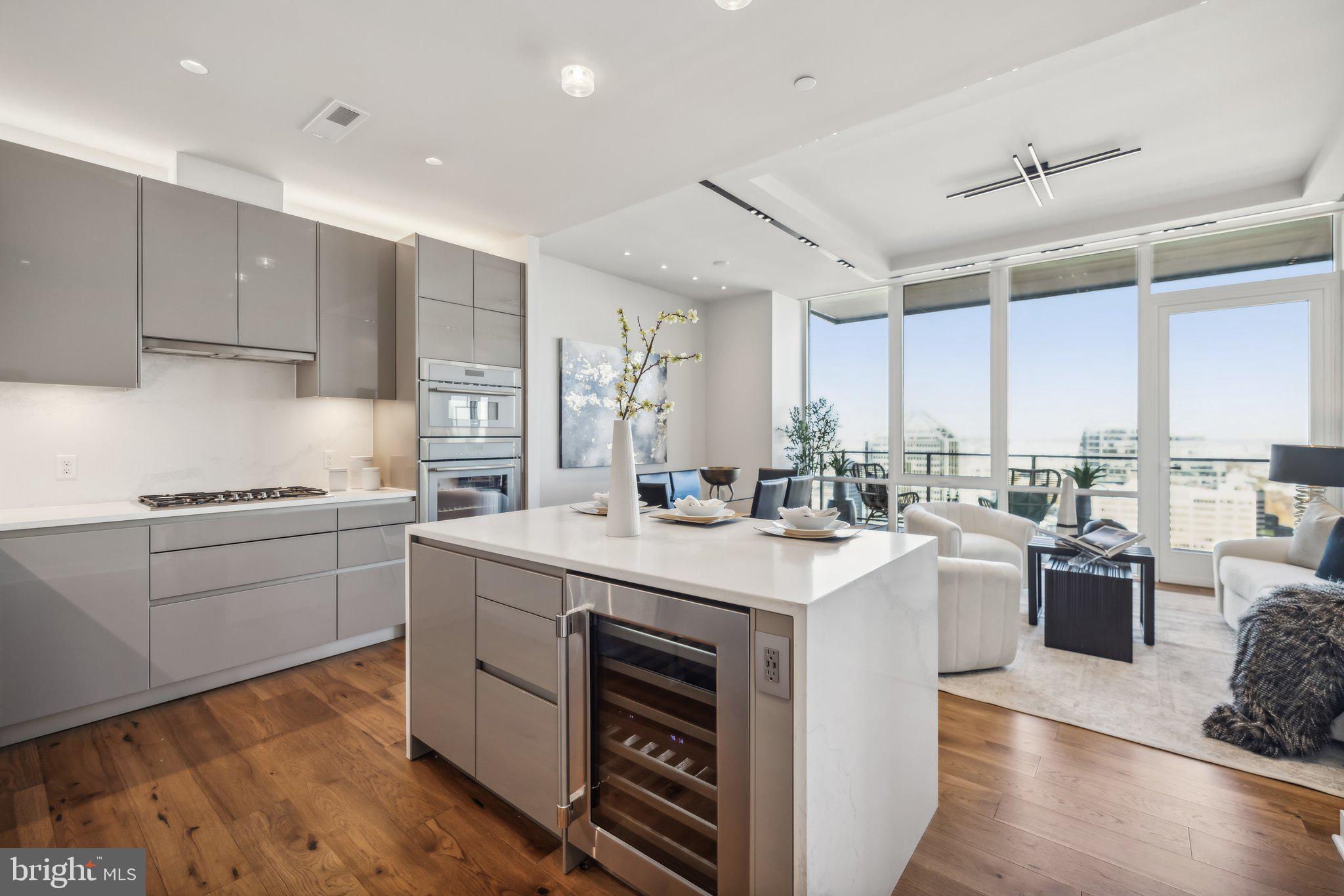 1781 N PIERCE STREET 2404