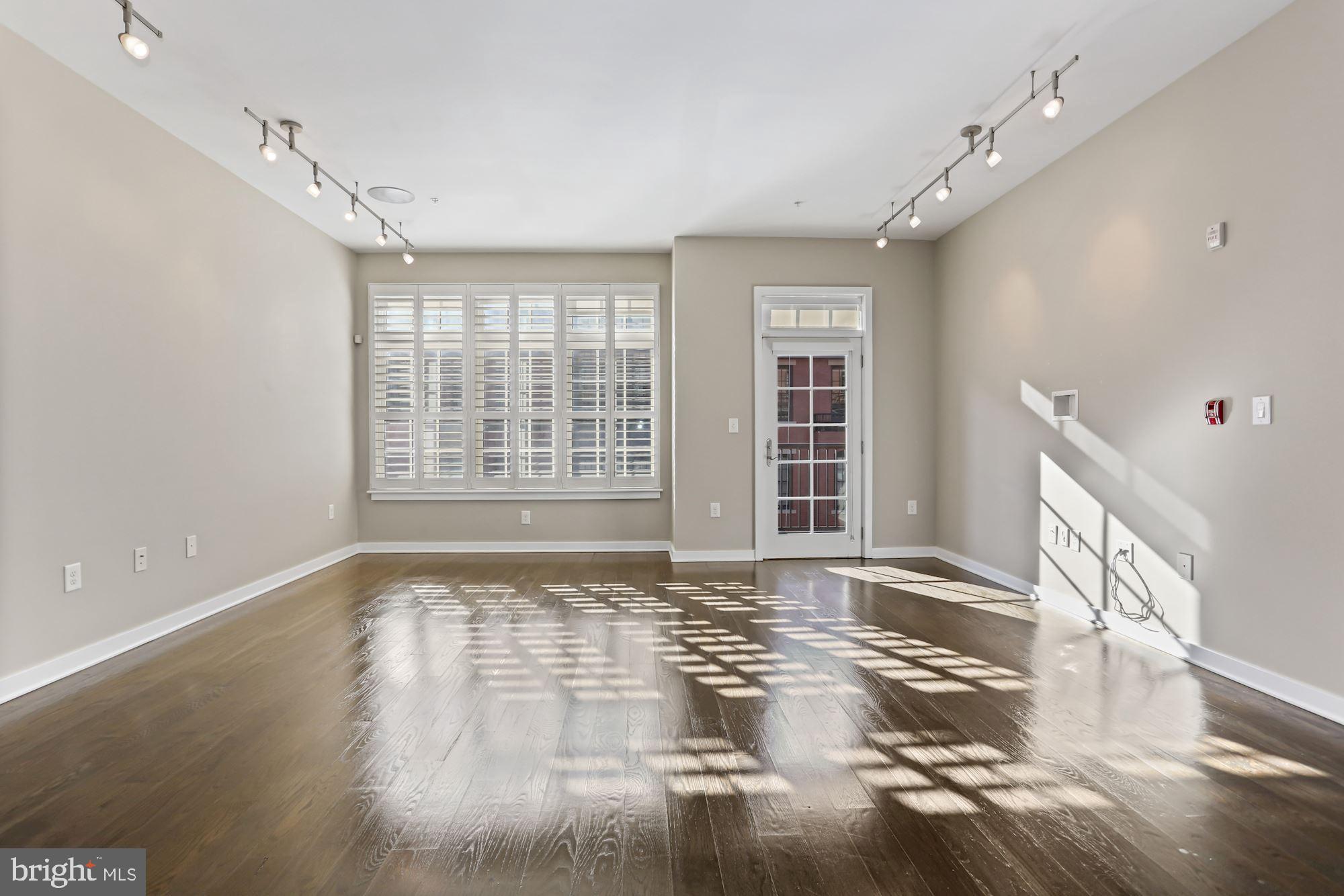 1610 N QUEEN STREET 245