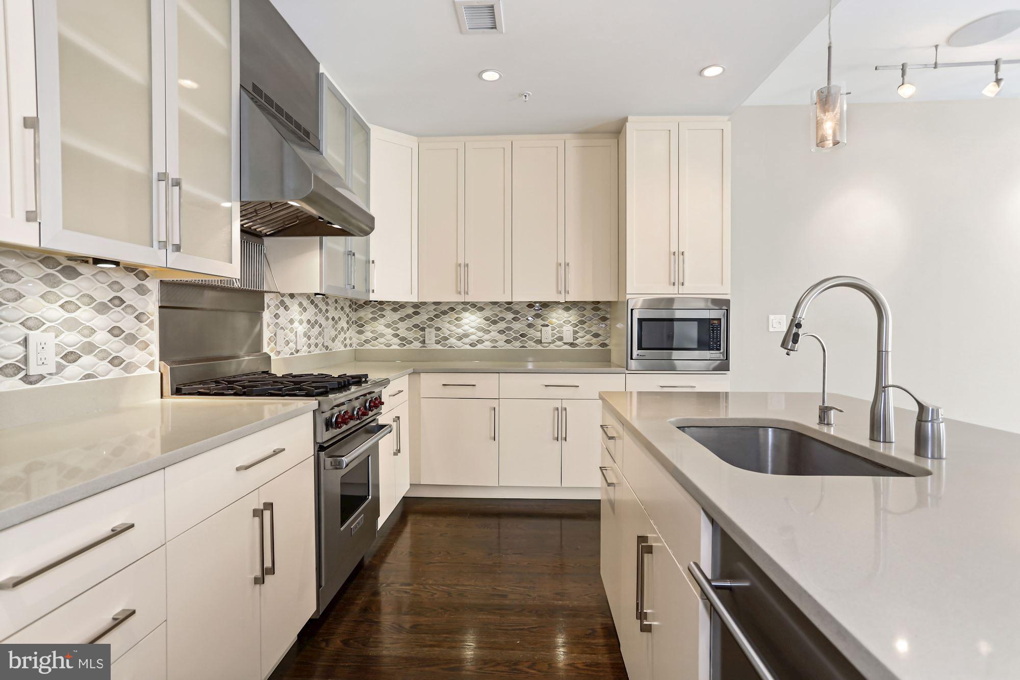 1610 N QUEEN STREET 245