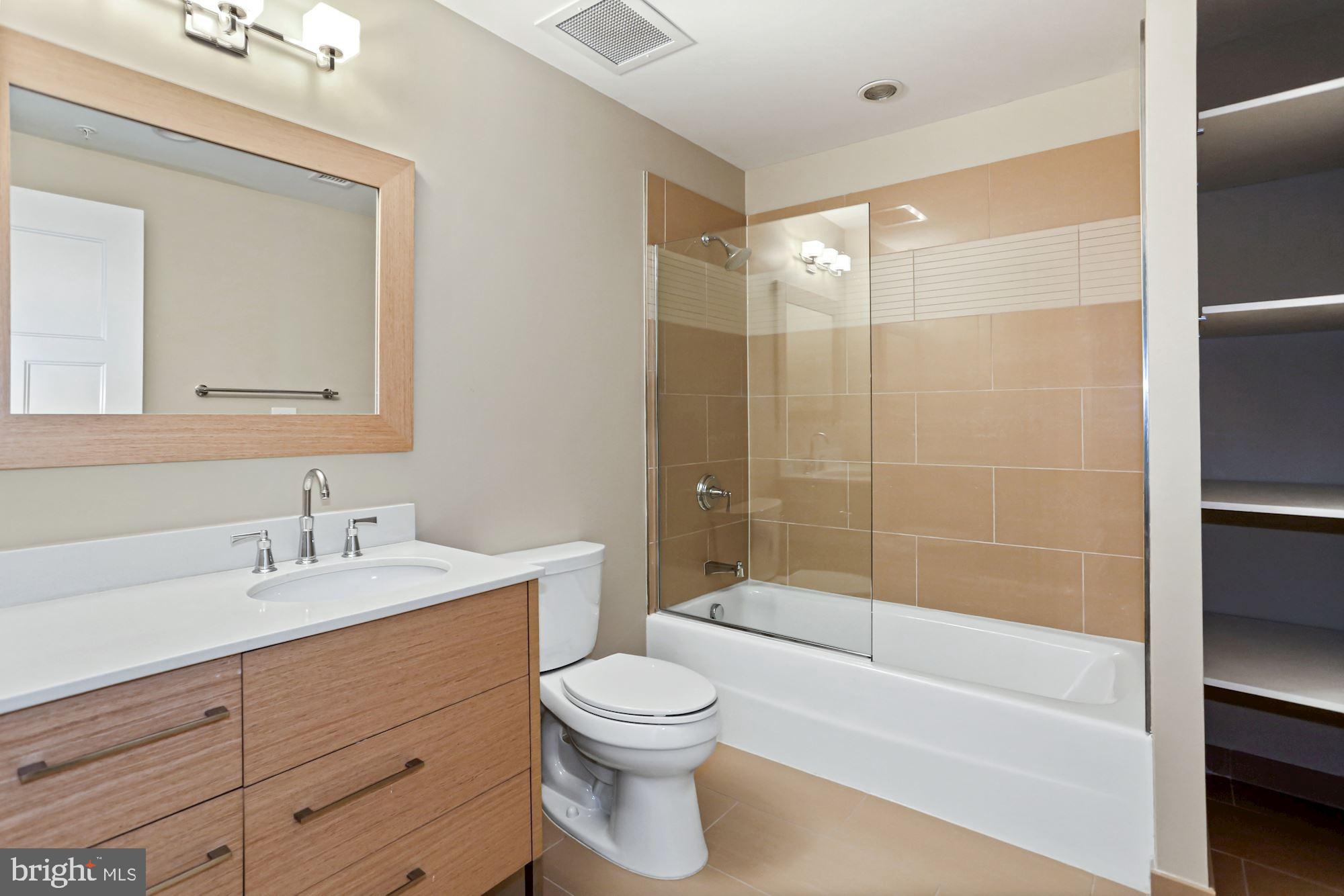 1610 N QUEEN STREET 245