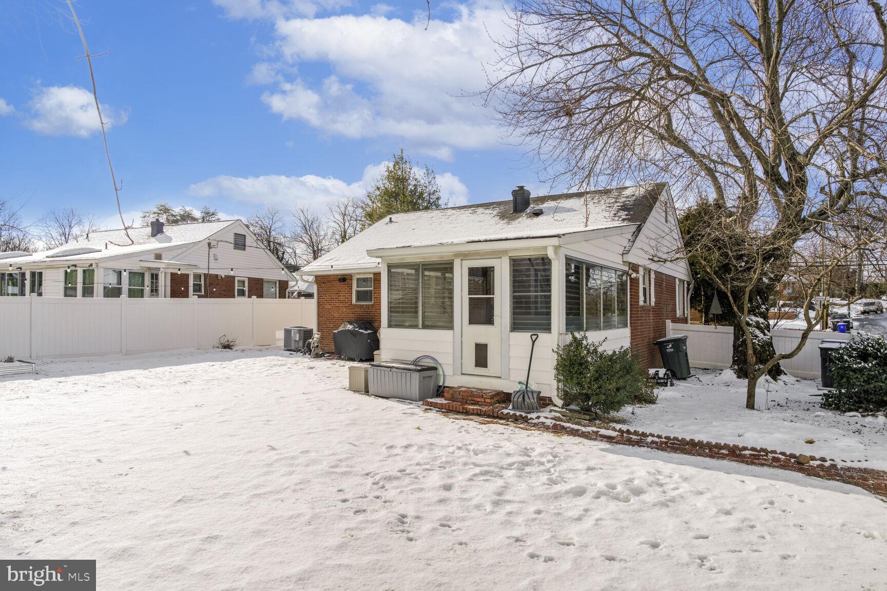 1401 S COLUMBUS STREET