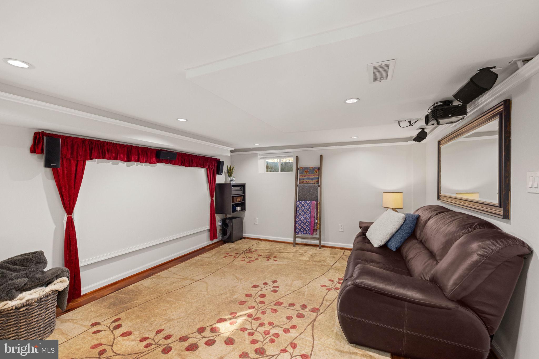 1401 S COLUMBUS STREET