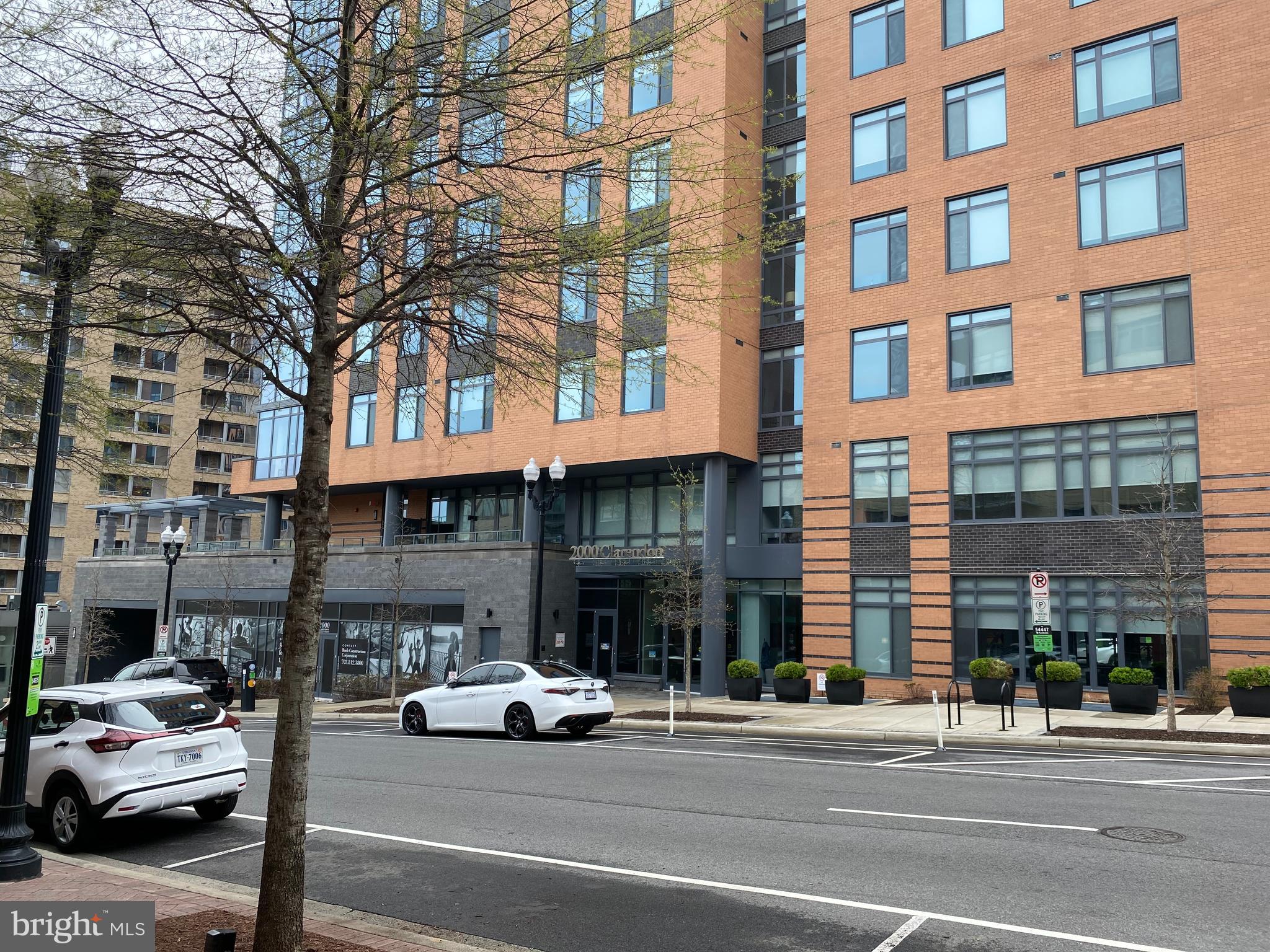 2000 CLARENDON BOULEVARD 704