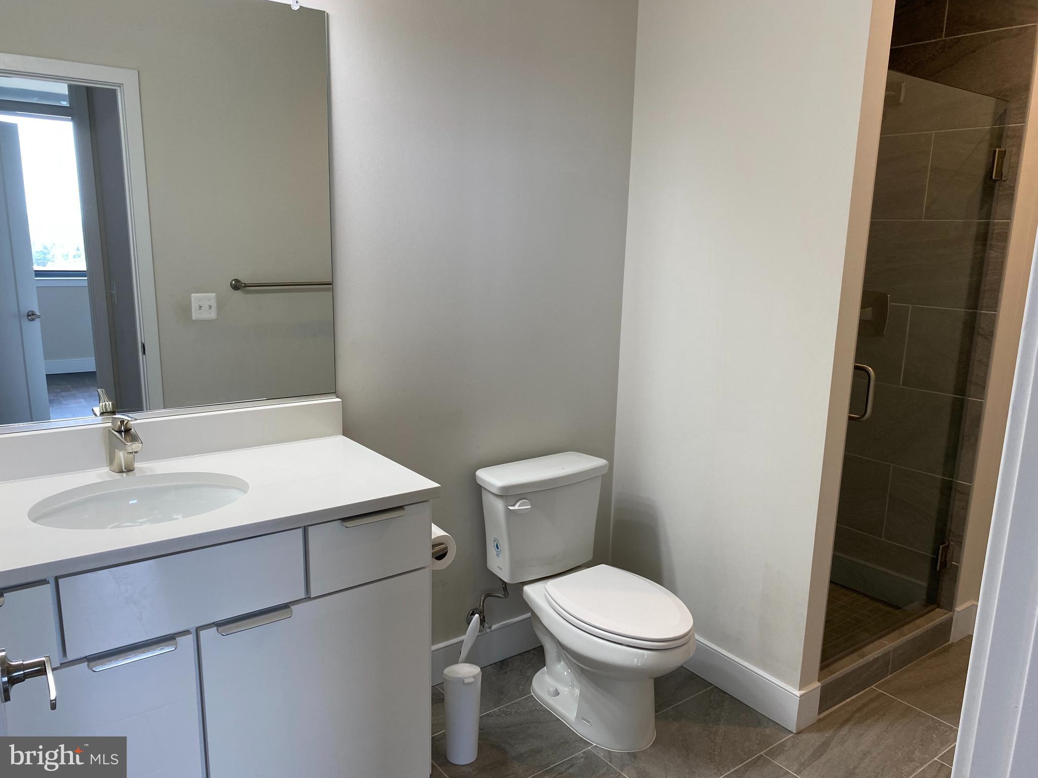 2000 CLARENDON BOULEVARD 704