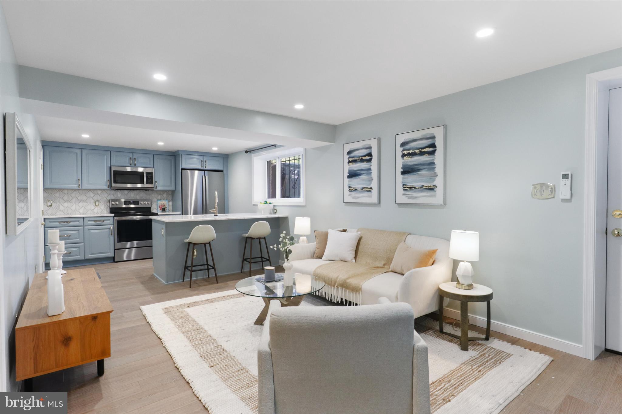 1401 S GREENBRIER STREET