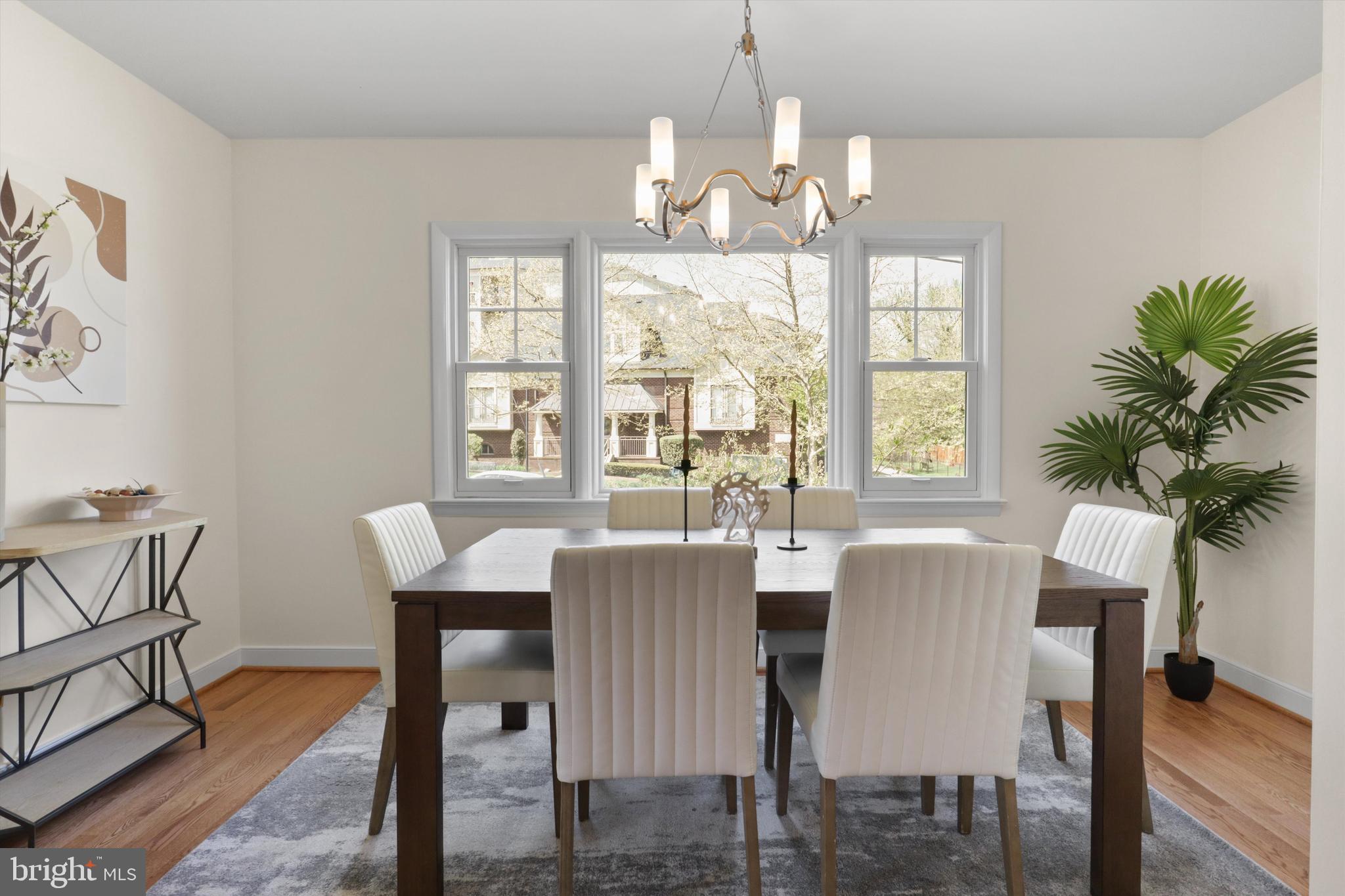 1401 S GREENBRIER STREET