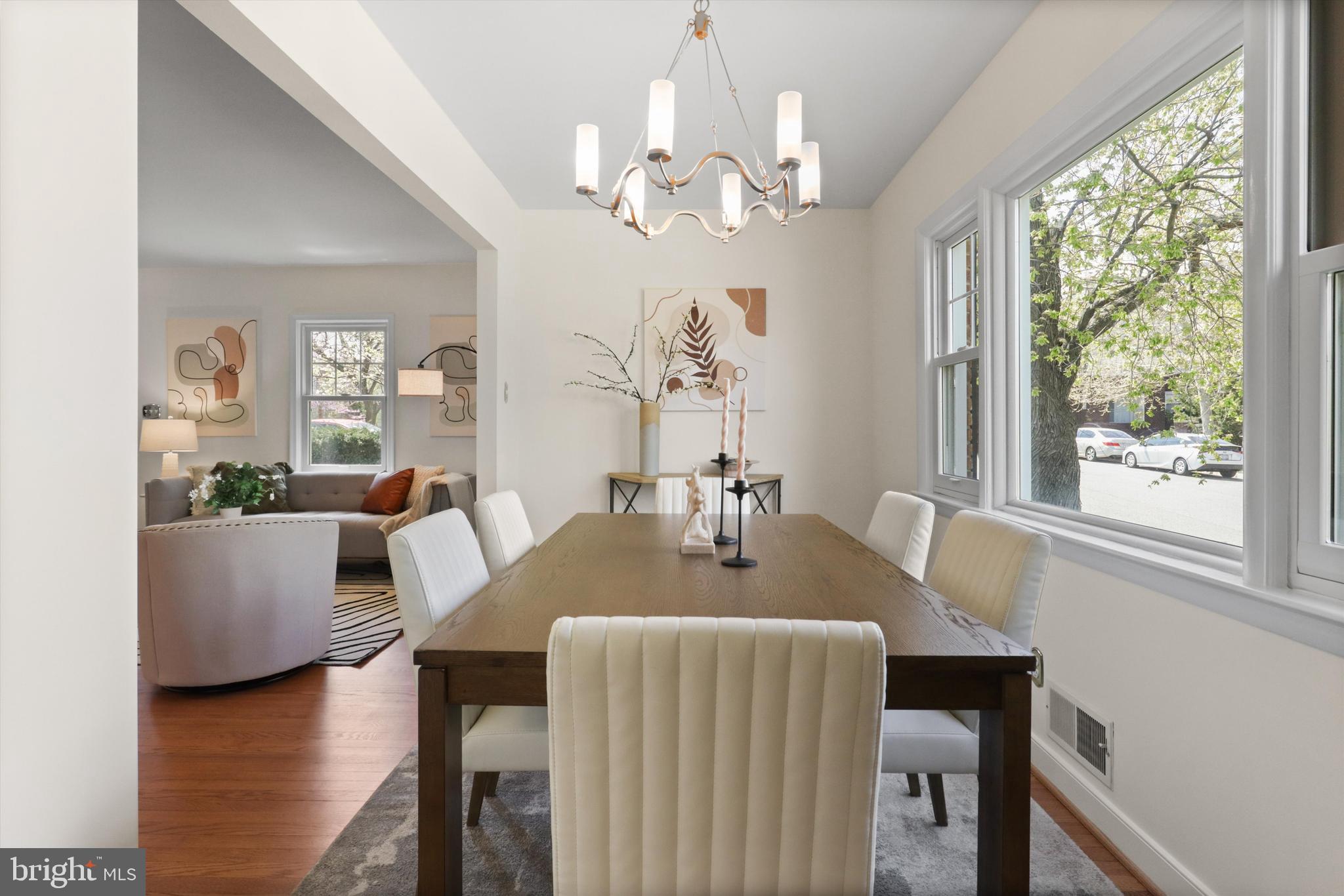 1401 S GREENBRIER STREET