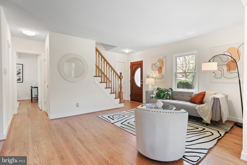 1401 S GREENBRIER STREET