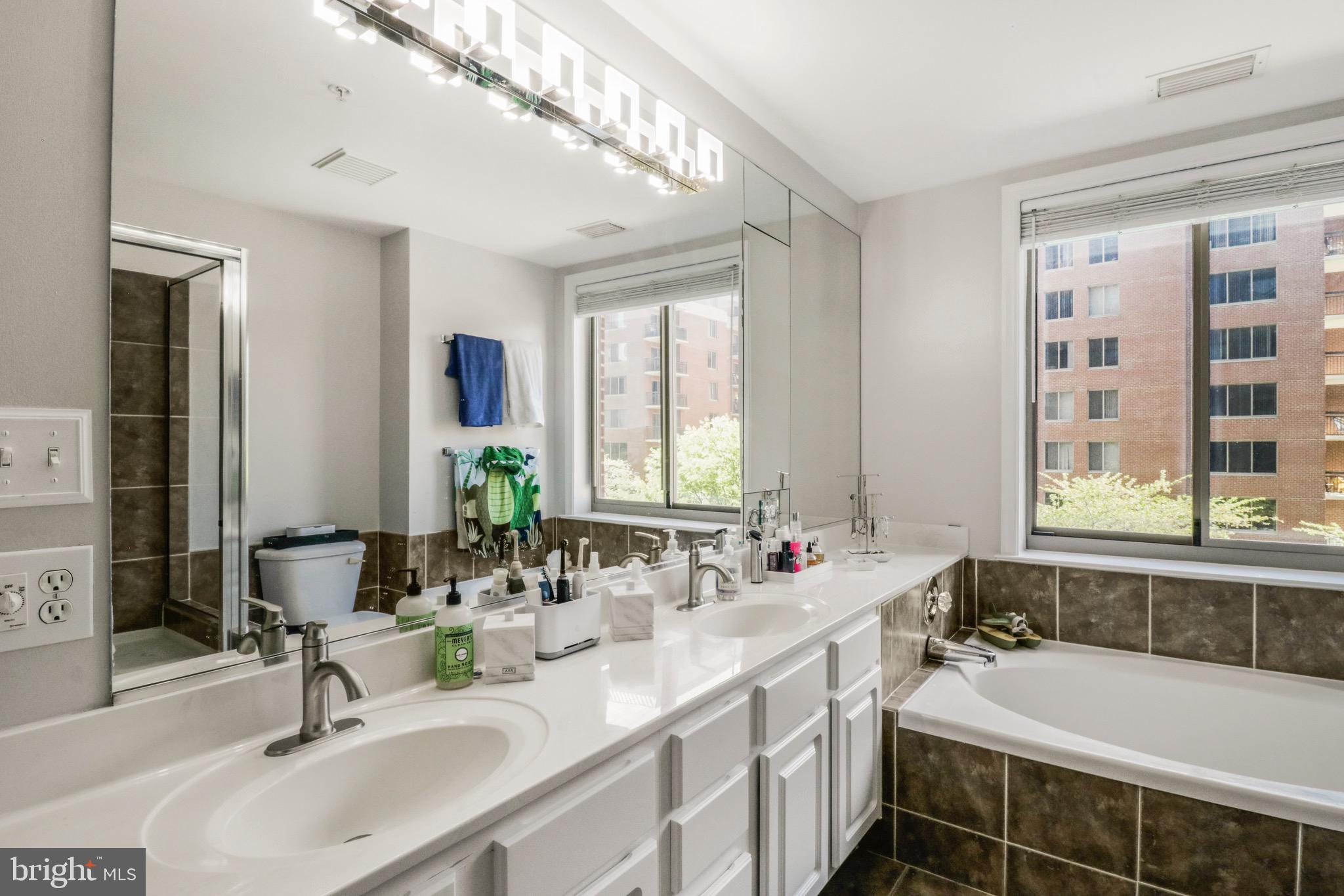 901 N MONROE STREET 416