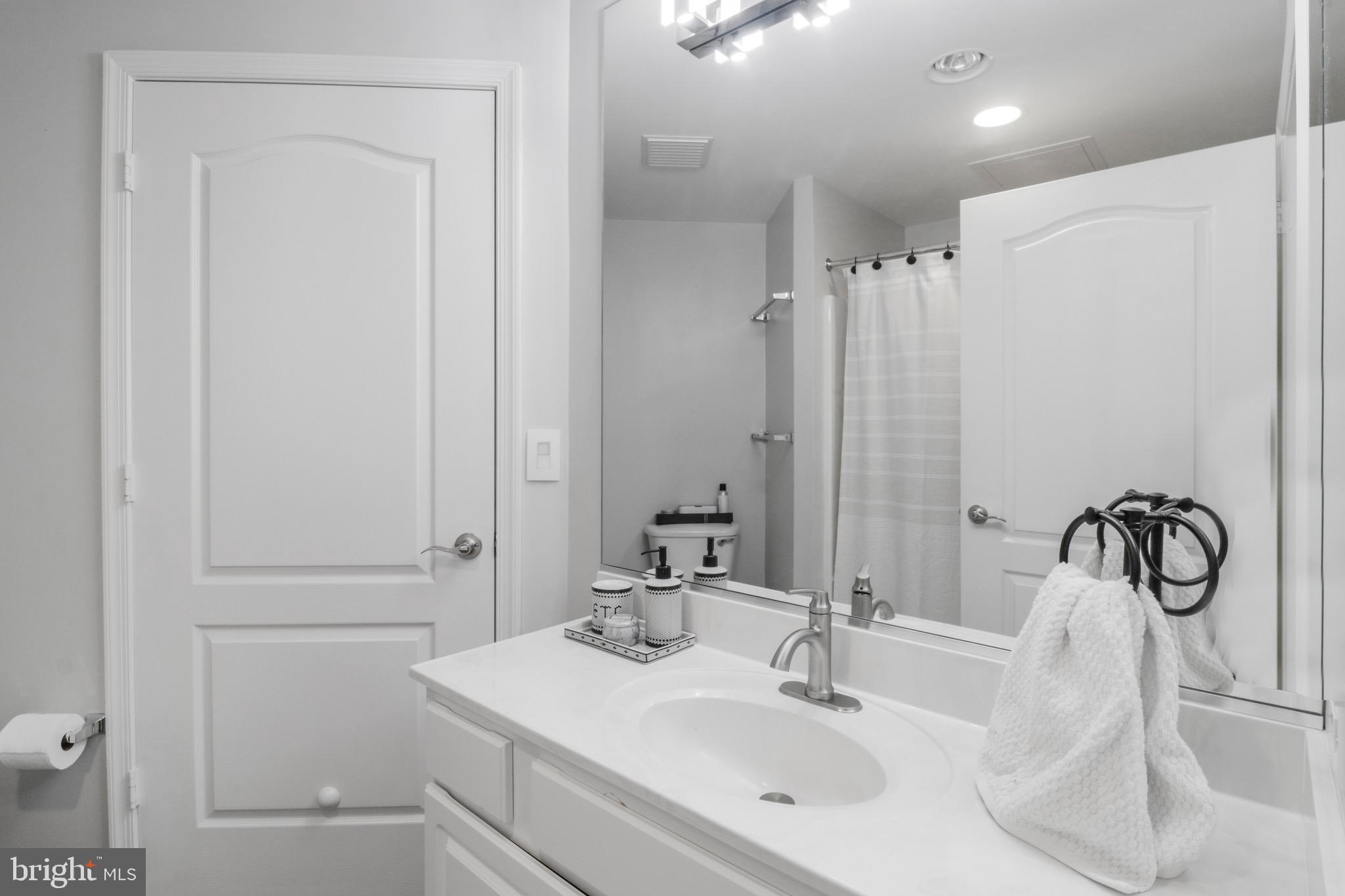 901 N MONROE STREET 416