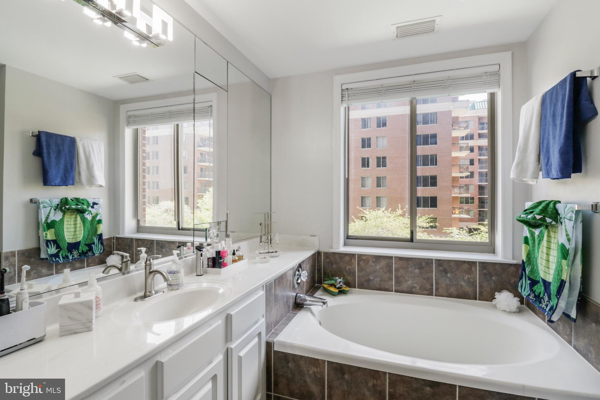 901 N MONROE STREET 416