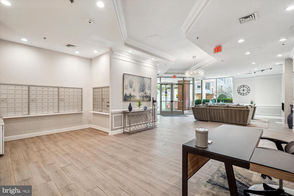 1001 N VERMONT STREET 812