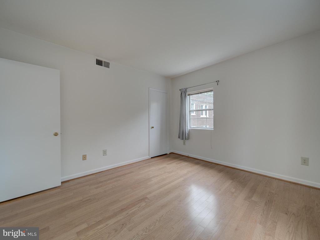 1717 N TROY STREET 7-392