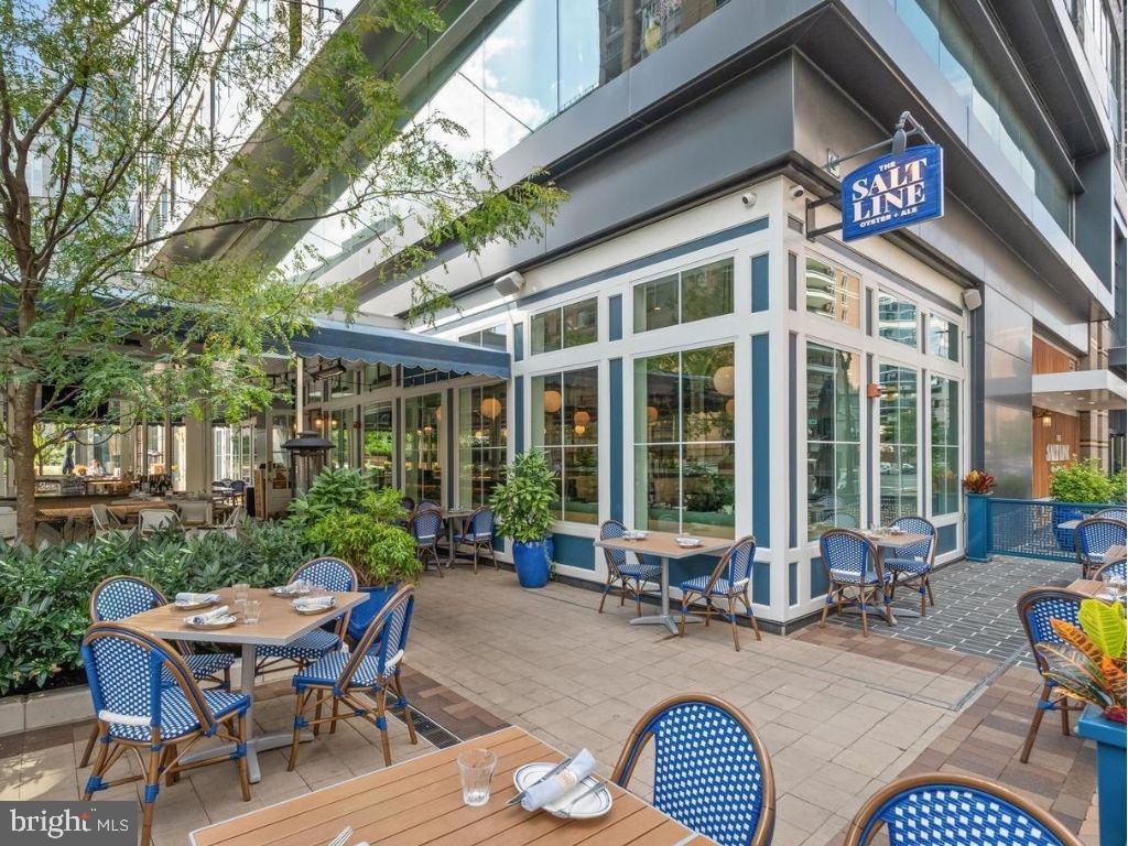 1020 N STAFFORD STREET 409