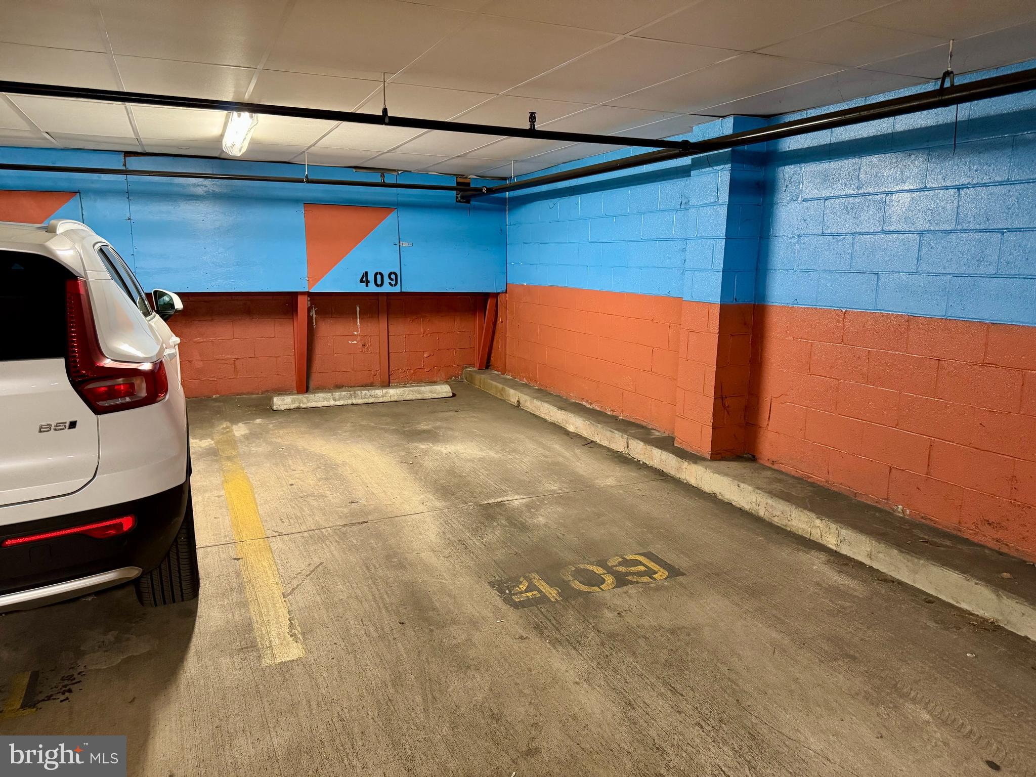 1020 N STAFFORD STREET 409