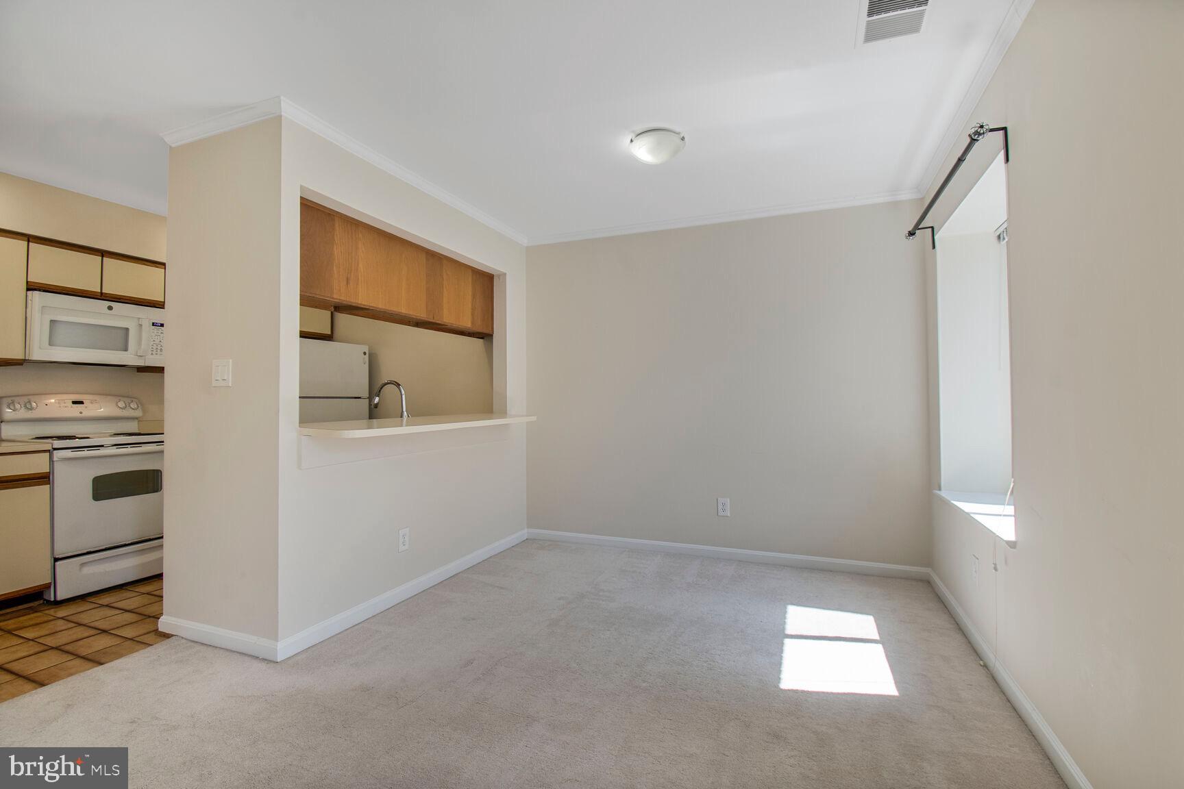 1020 N STAFFORD STREET 409