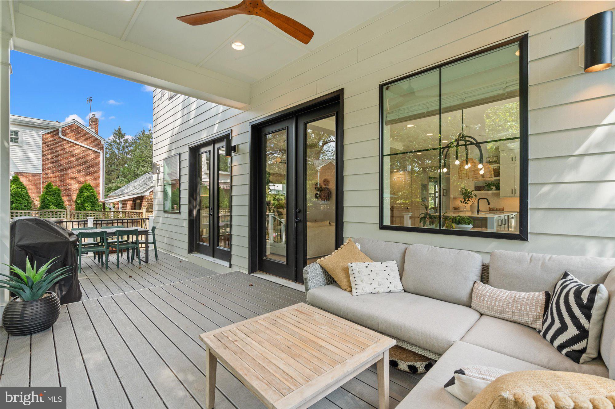 2728 N EDISON STREET