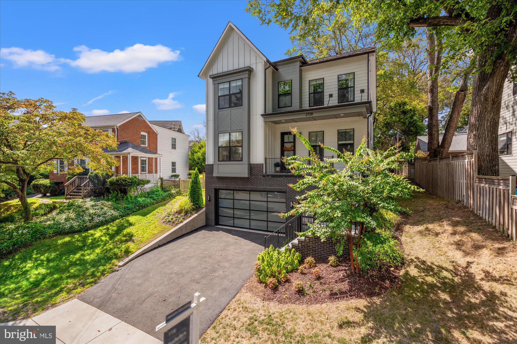 2728 N EDISON STREET