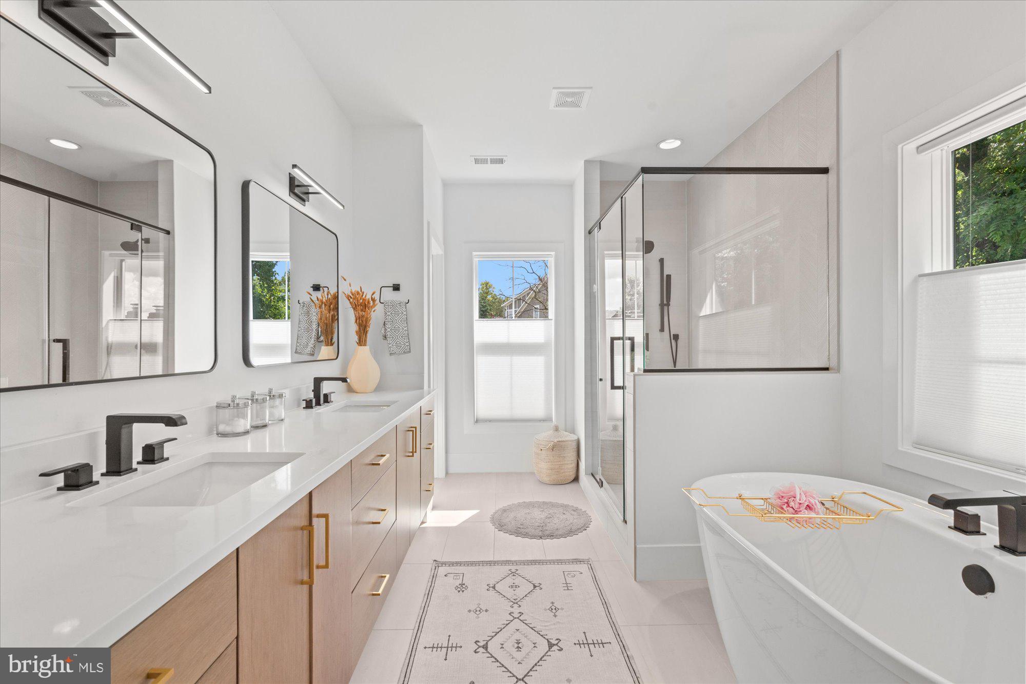 2728 N EDISON STREET