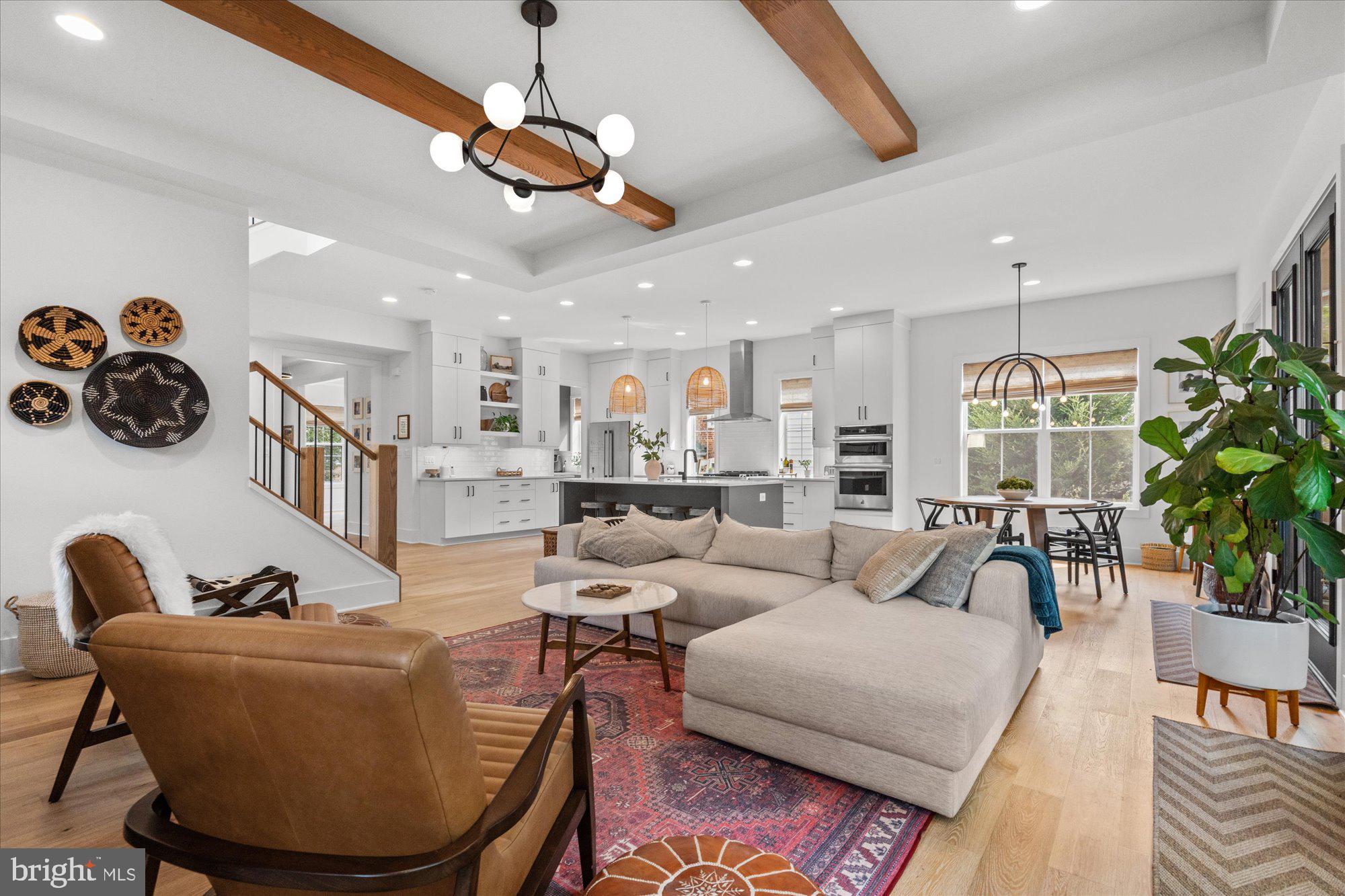 2728 N EDISON STREET