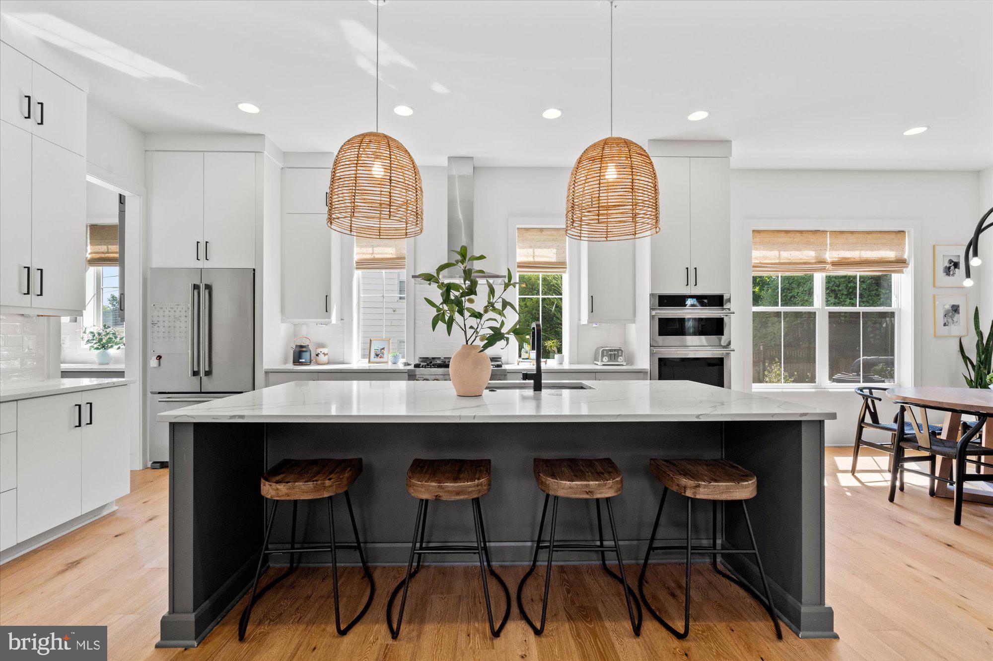 2728 N EDISON STREET