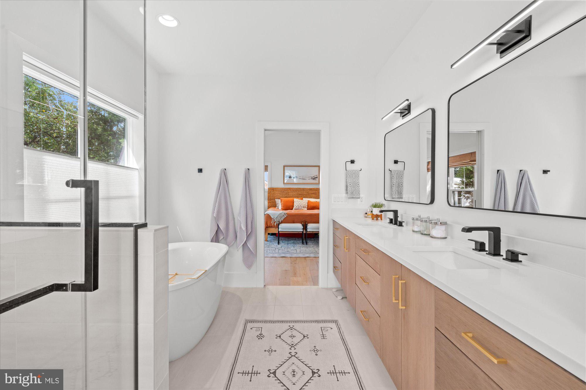 2728 N EDISON STREET