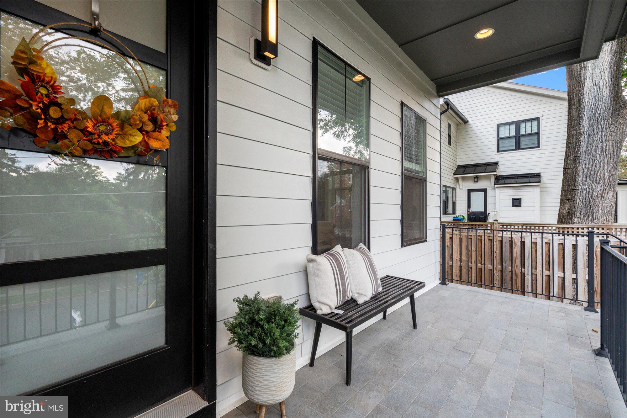 2728 N EDISON STREET