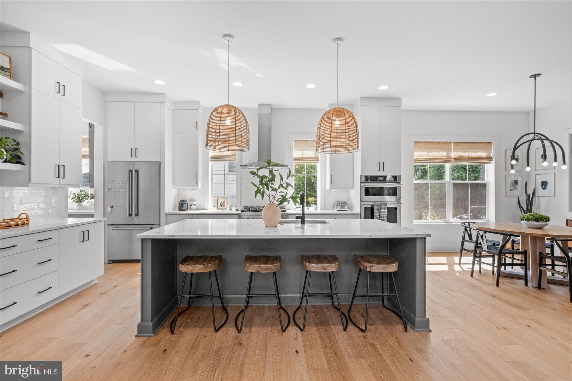 2728 N EDISON STREET