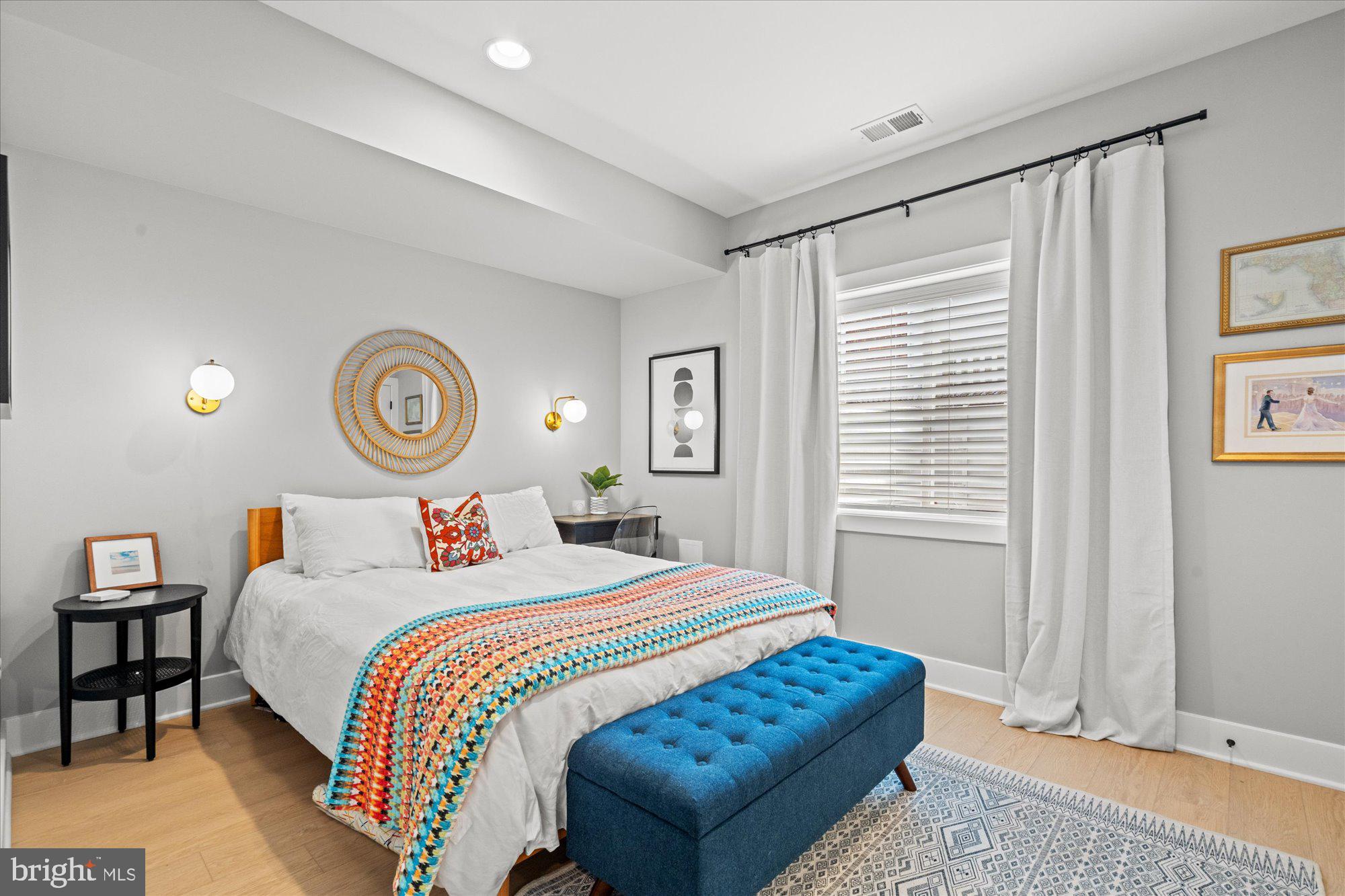 2728 N EDISON STREET