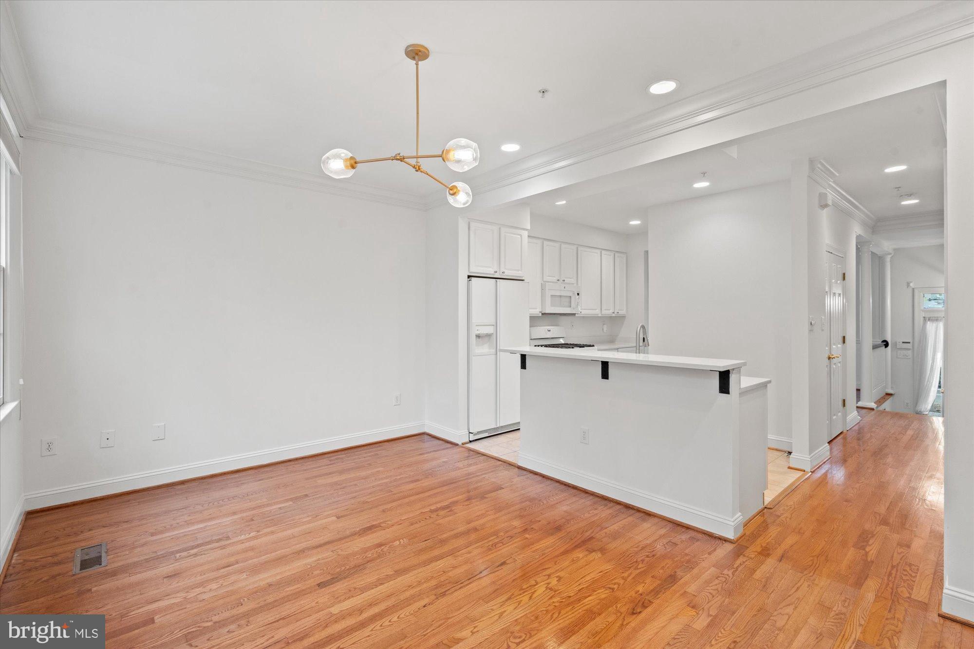 2622 CLARENDON BOULEVARD