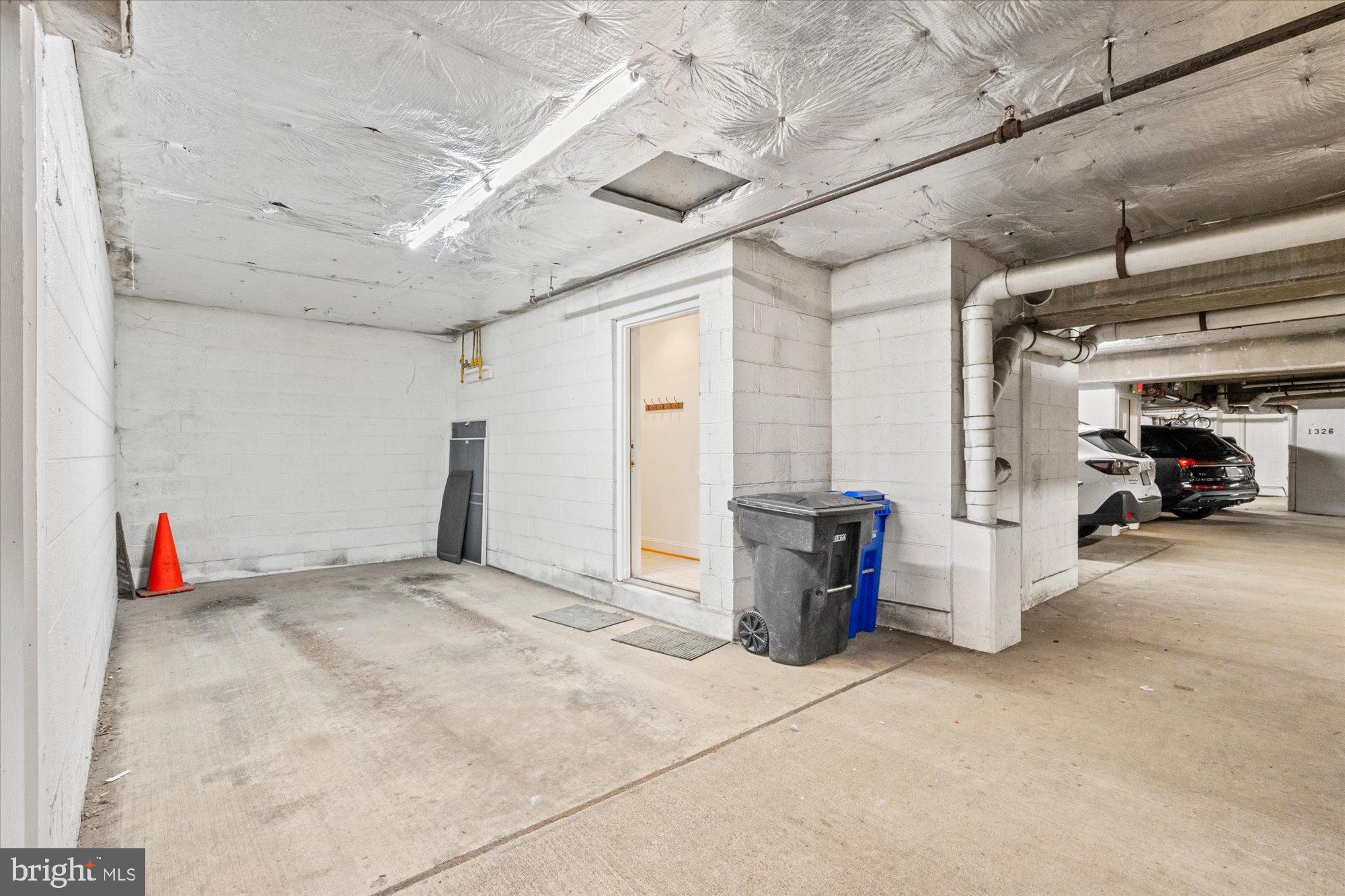 2622 CLARENDON BOULEVARD