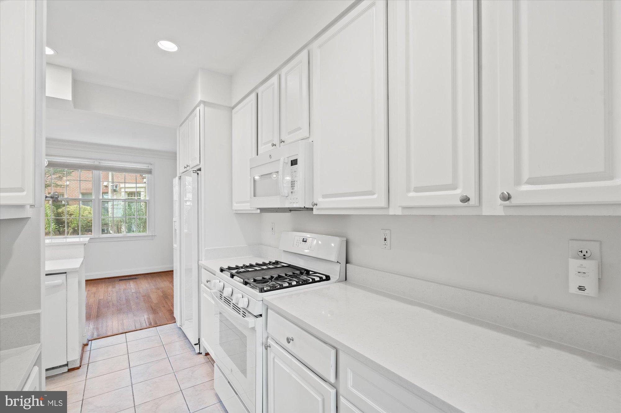 2622 CLARENDON BOULEVARD