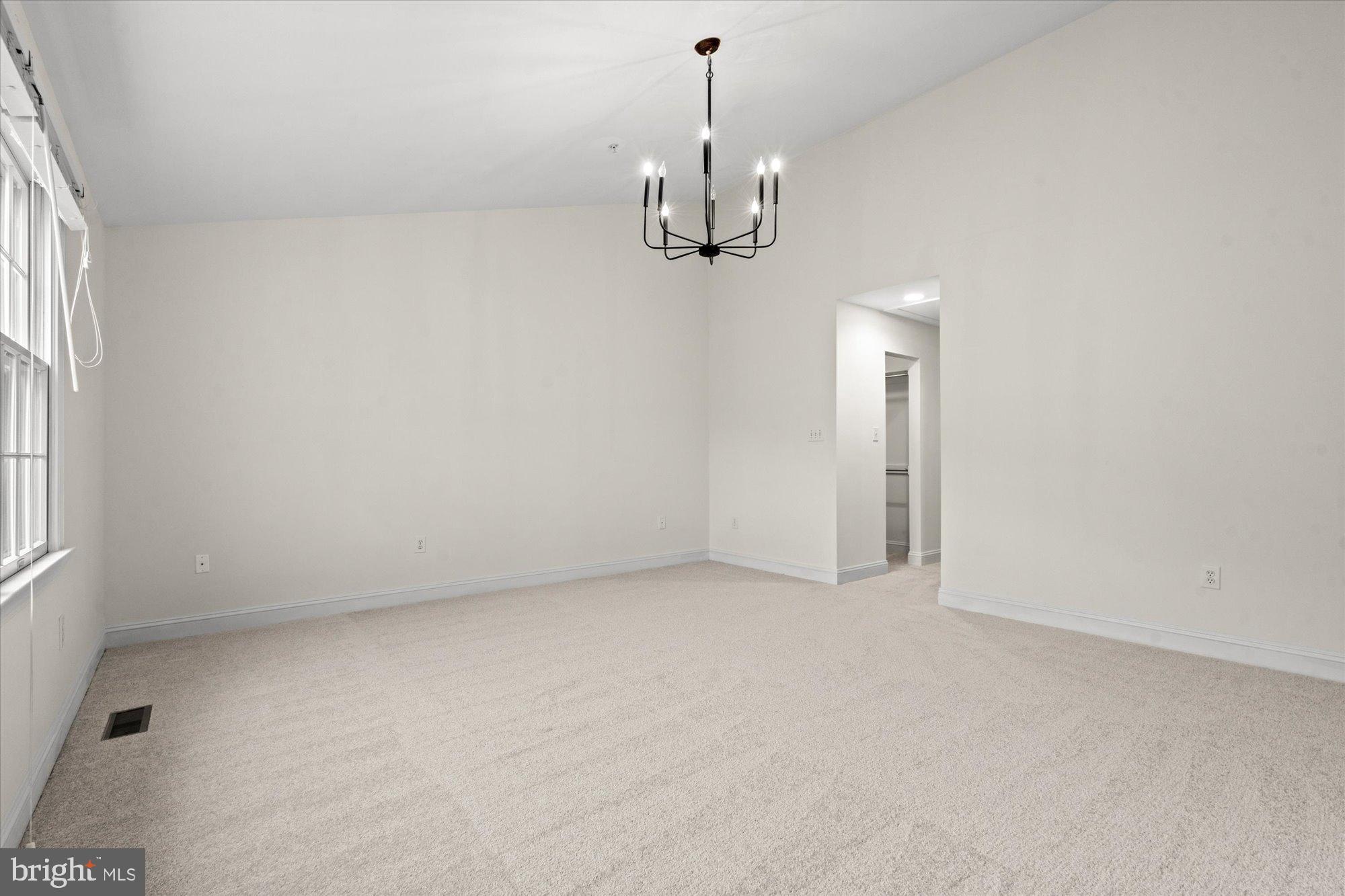 2622 CLARENDON BOULEVARD