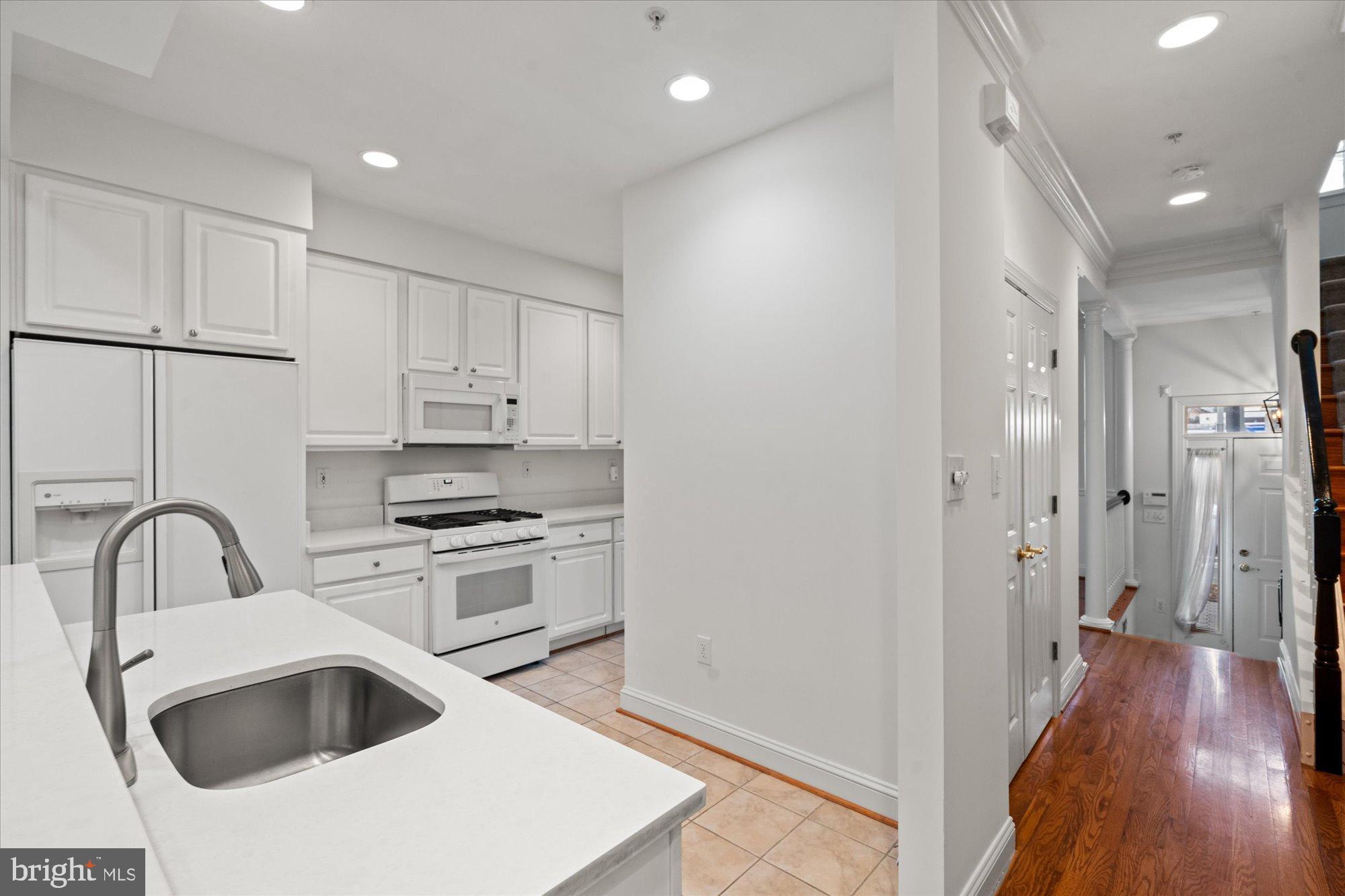 2622 CLARENDON BOULEVARD