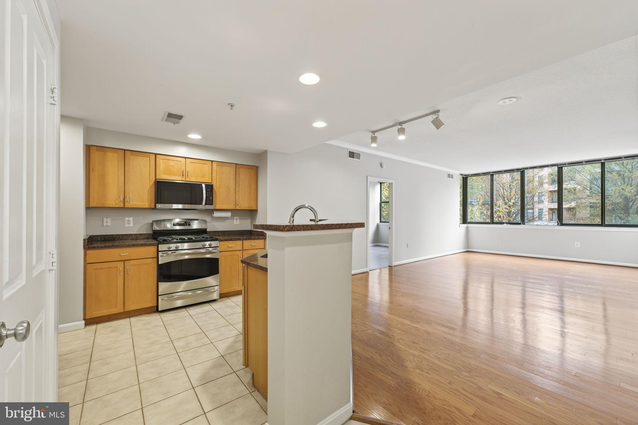 2220 FAIRFAX DRIVE 206