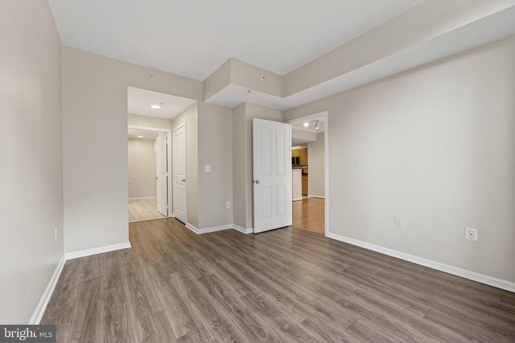 2220 FAIRFAX DRIVE 206
