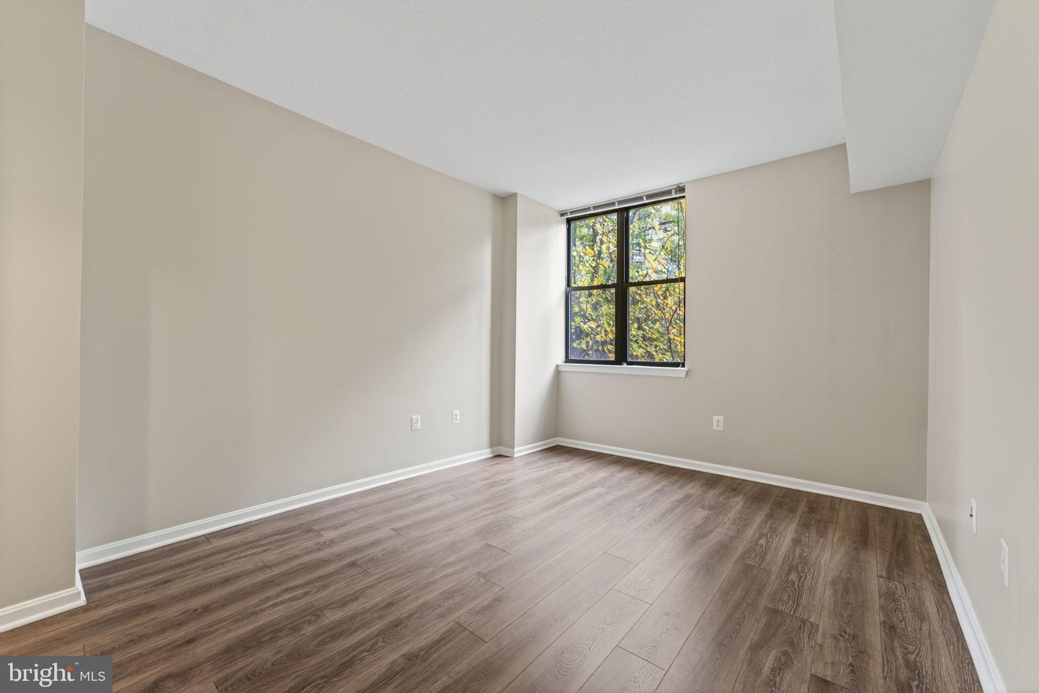 2220 FAIRFAX DRIVE 206