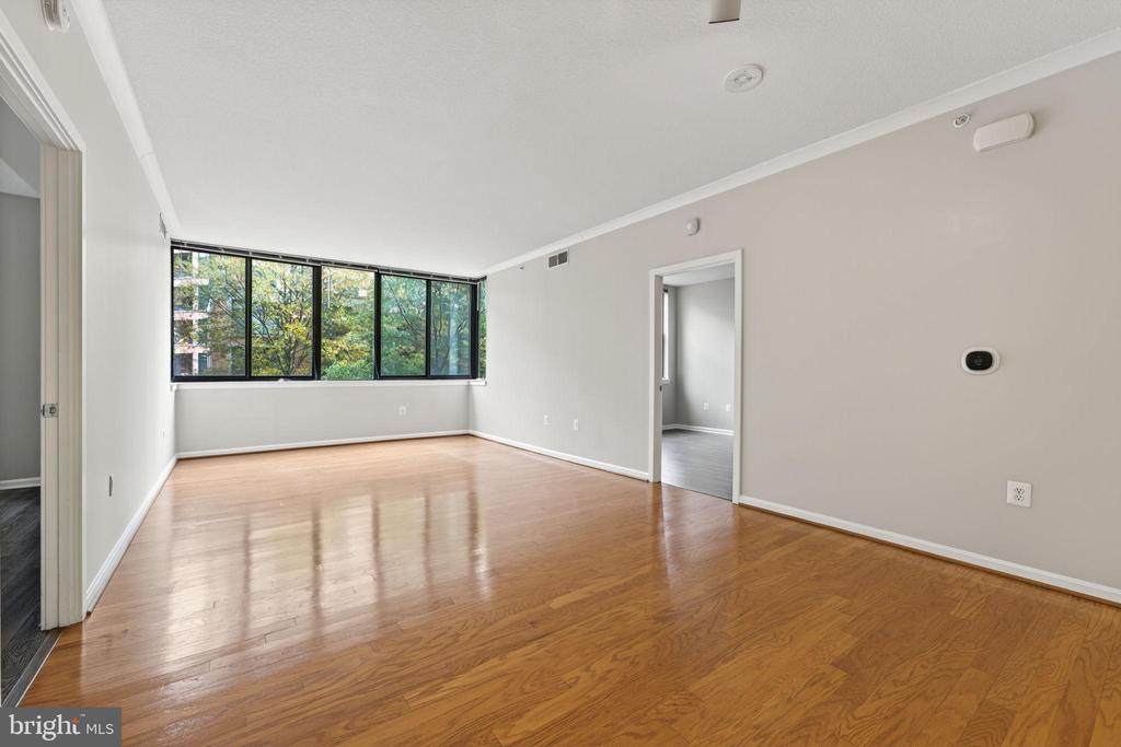 2220 FAIRFAX DRIVE 206