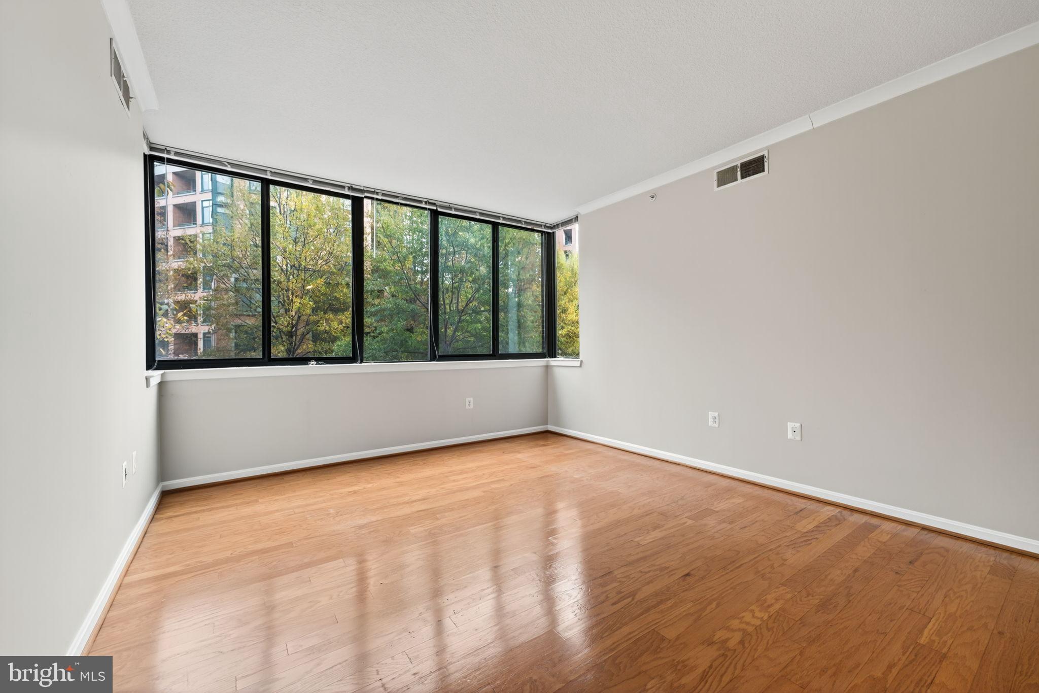 2220 FAIRFAX DRIVE 206