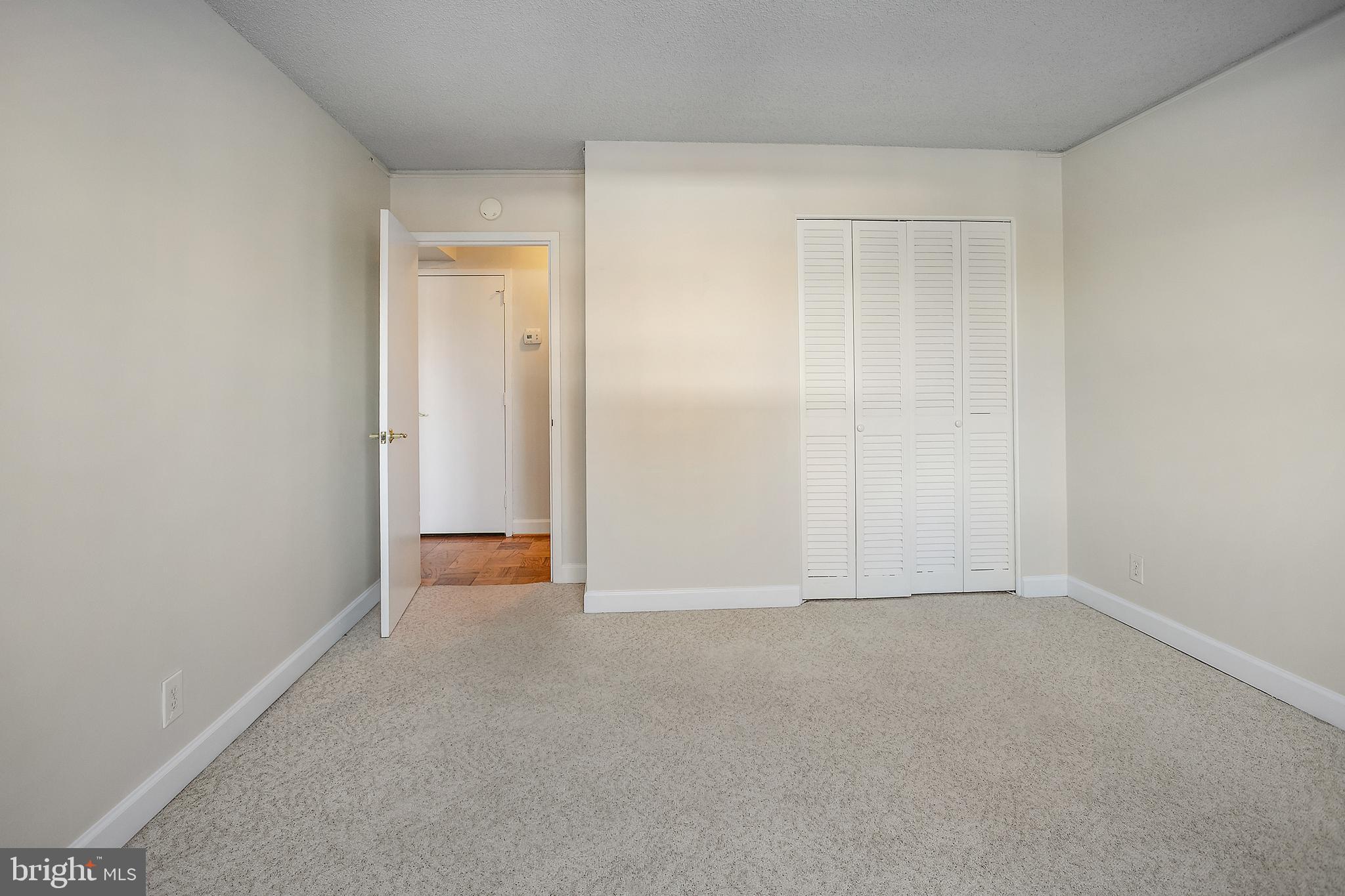 3800 FAIRFAX DRIVE 104