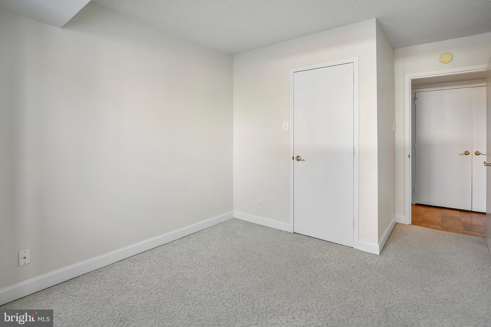 3800 FAIRFAX DRIVE 104