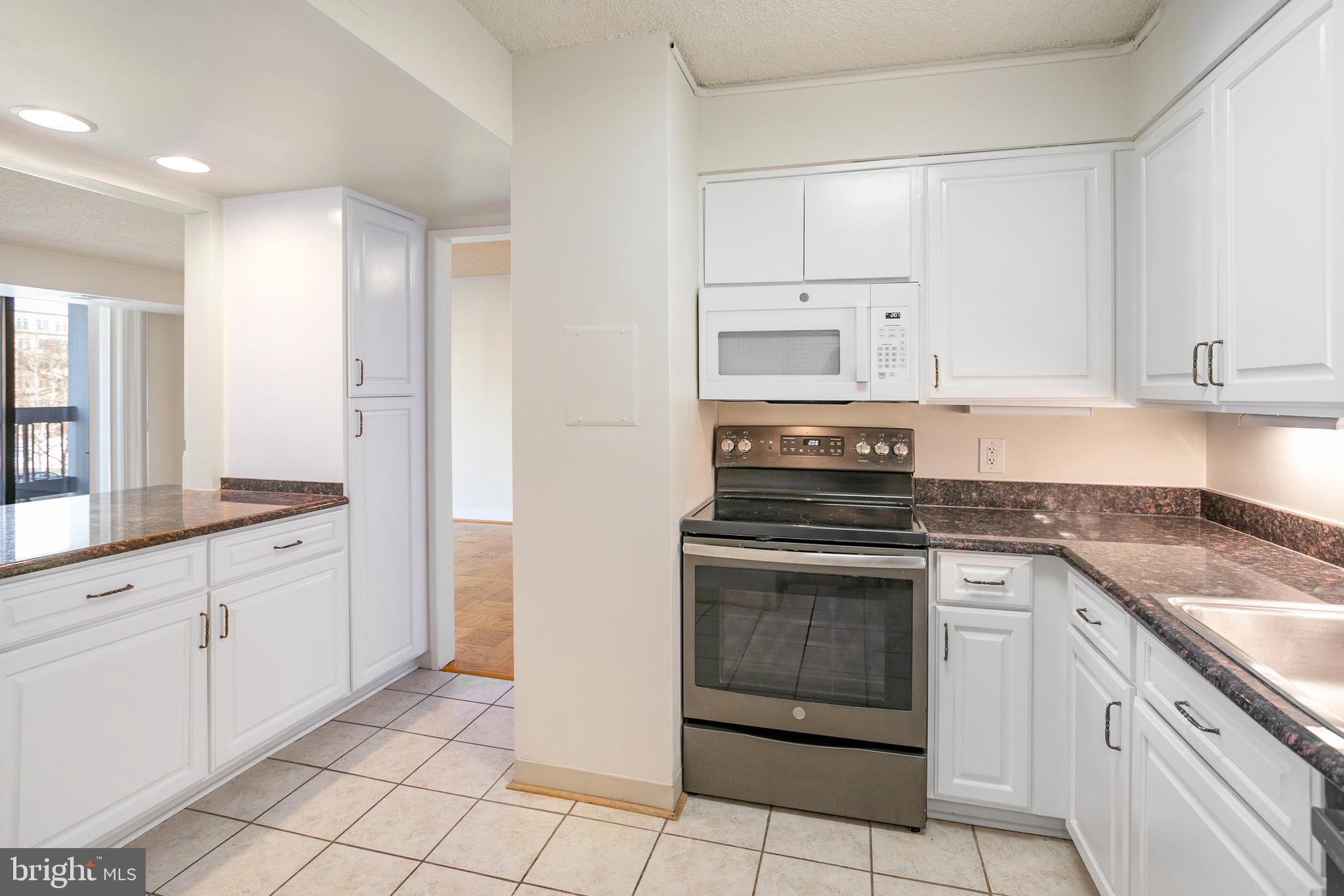 3800 FAIRFAX DRIVE 104